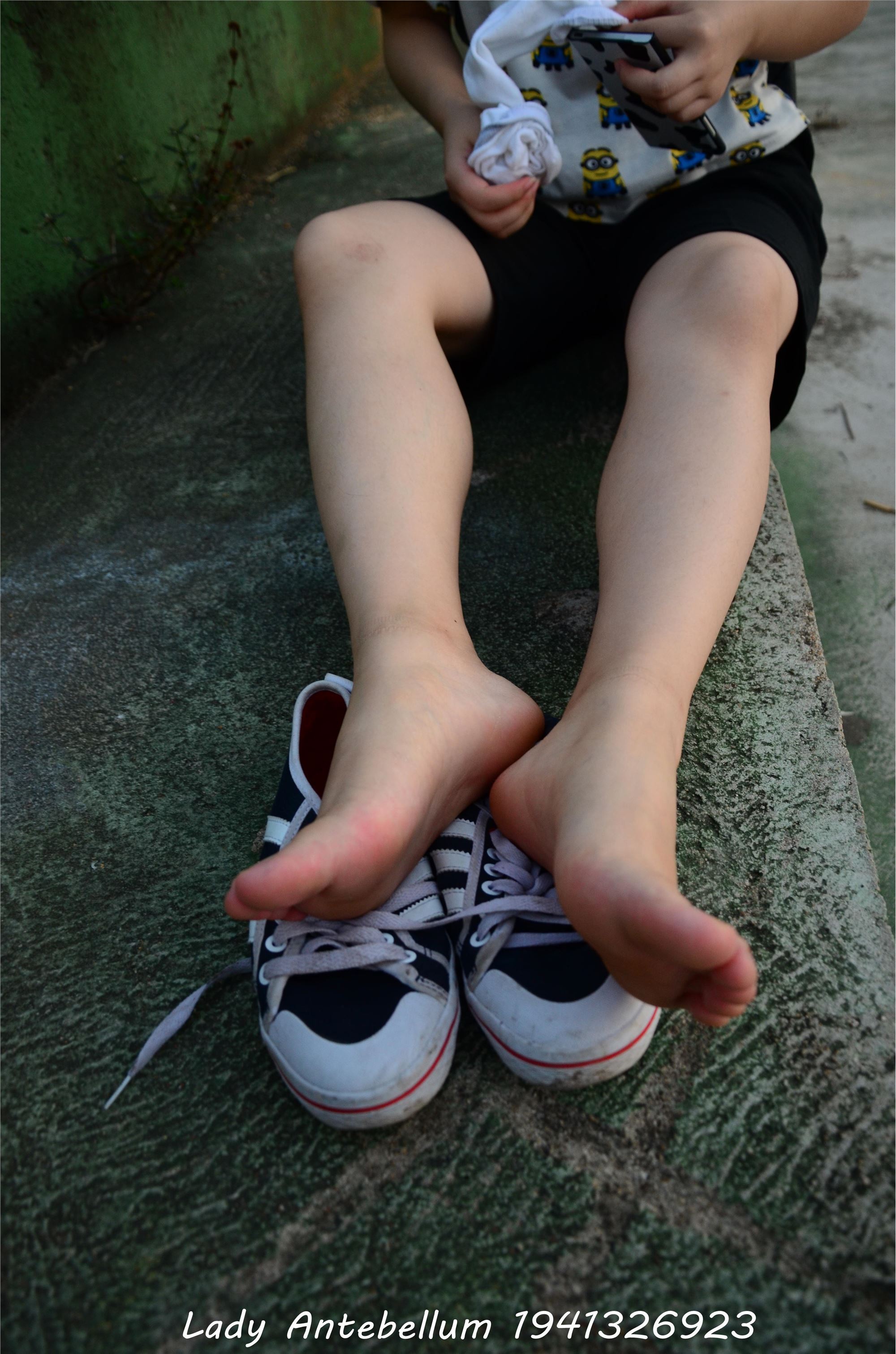 战前女神  恋足美腿棉袜女神级摄影套图 047