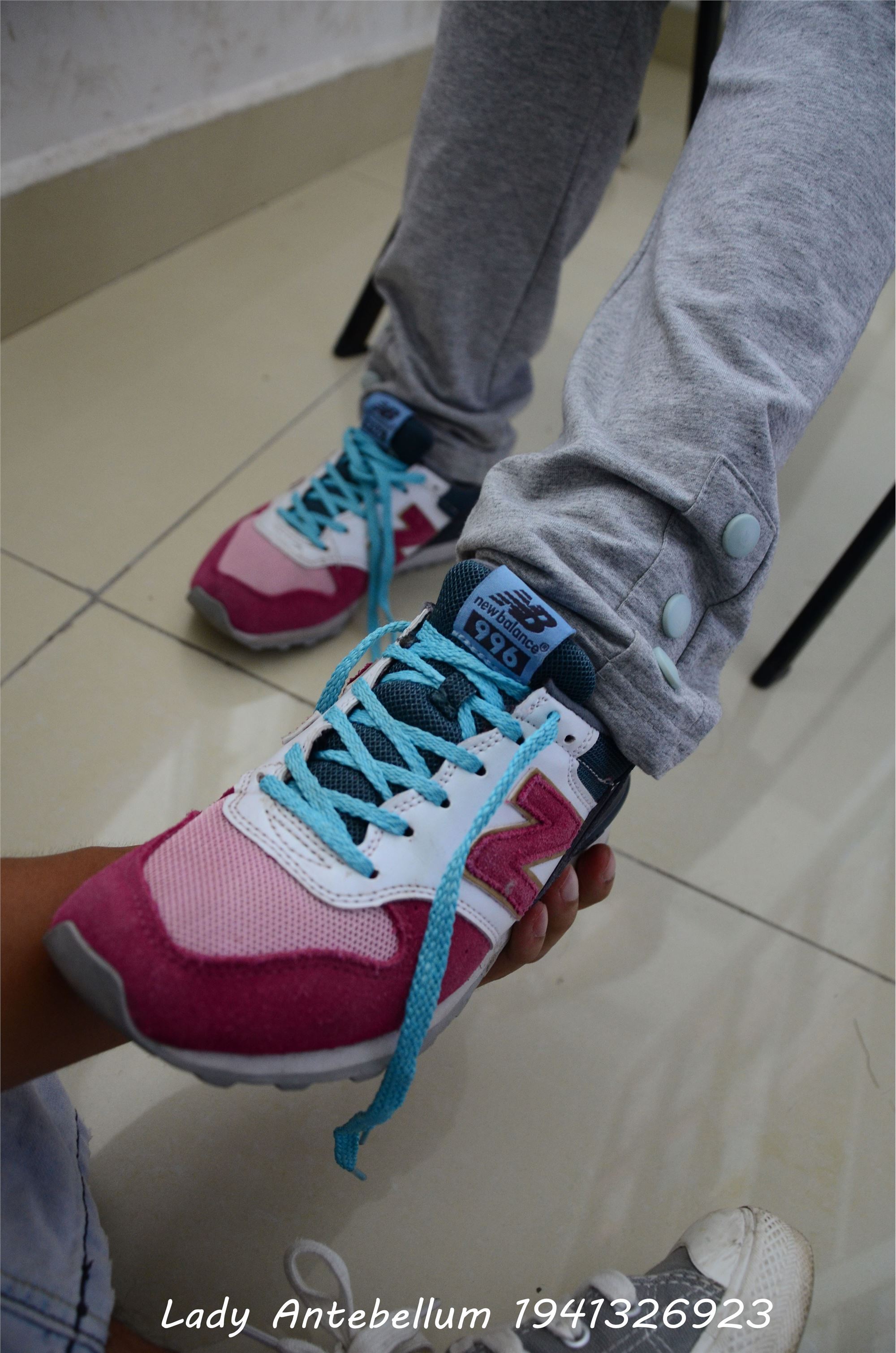 战前女神  恋足美腿棉袜女神级摄影套图 048