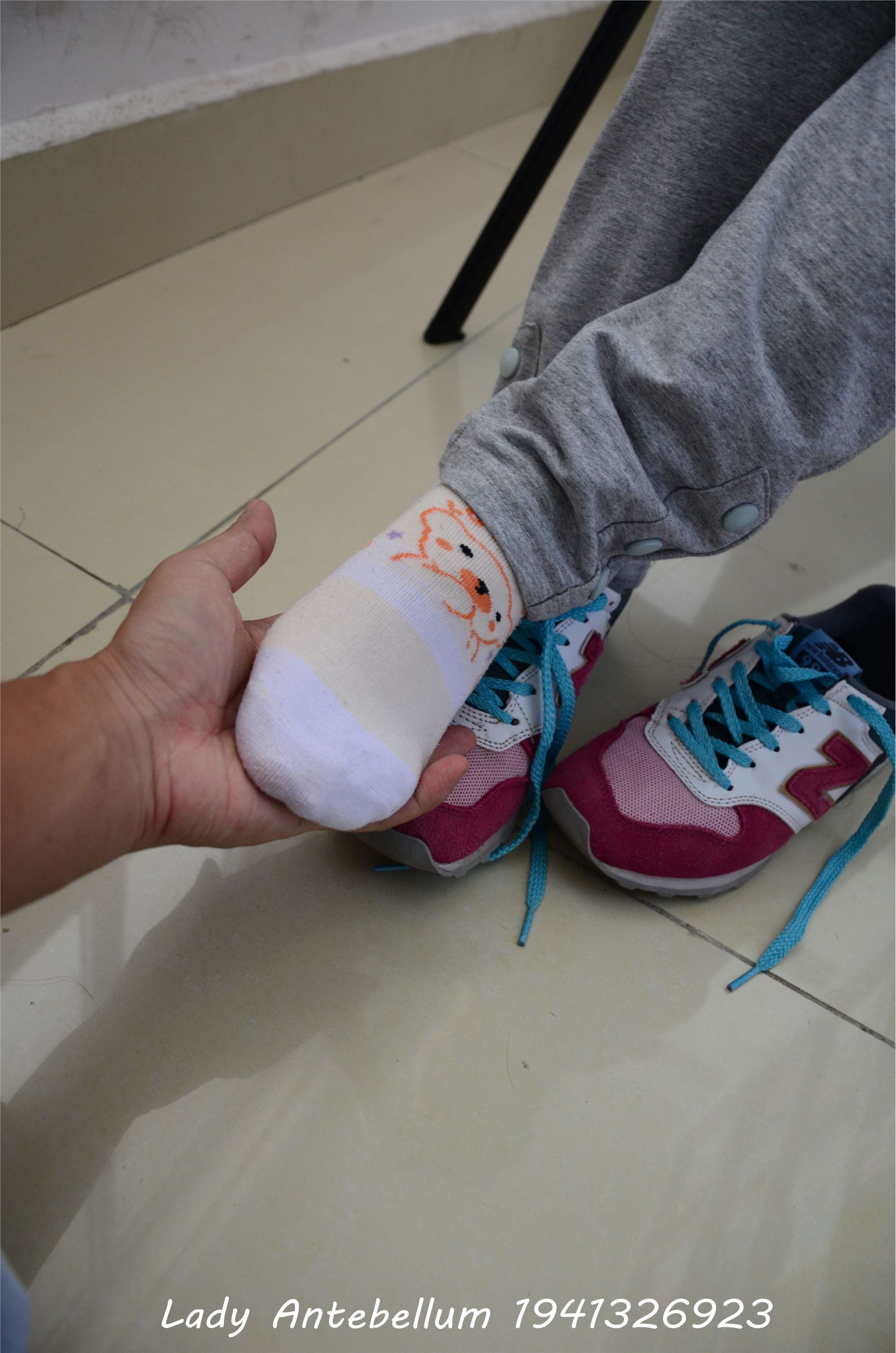 战前女神  恋足美腿棉袜女神级摄影套图 048