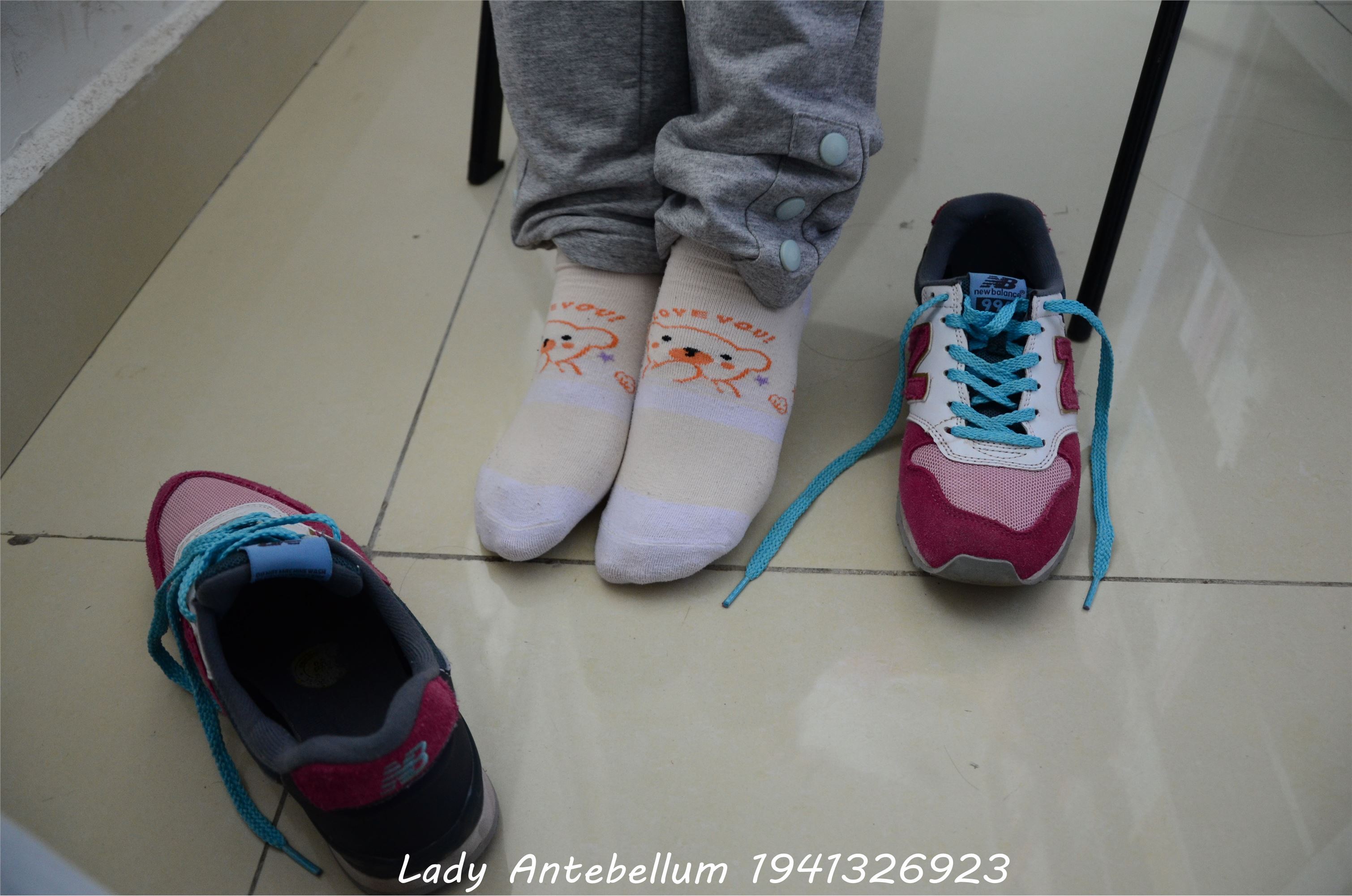 战前女神  恋足美腿棉袜女神级摄影套图 048