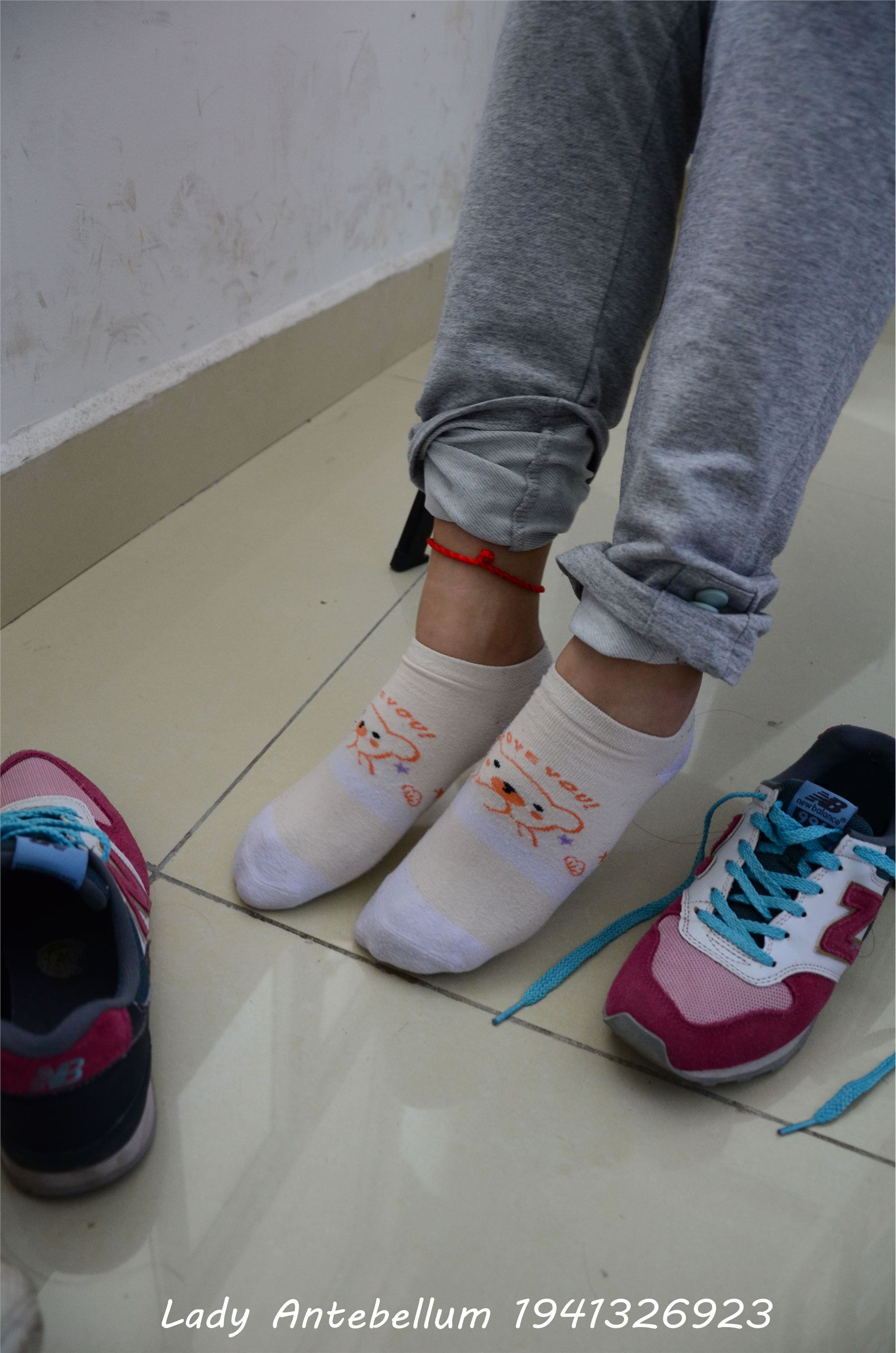 战前女神  恋足美腿棉袜女神级摄影套图 048