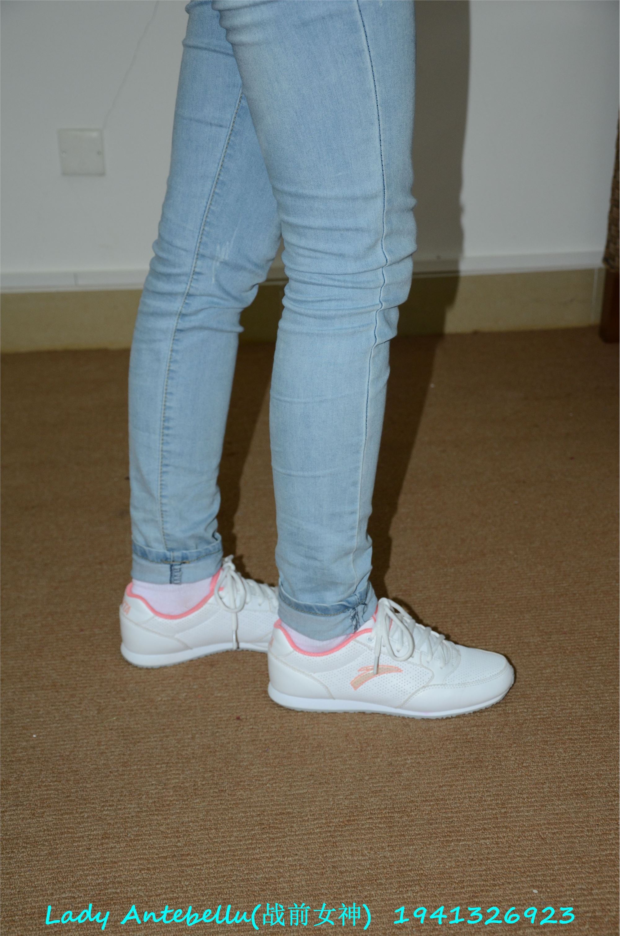 战前女神  恋足美腿棉袜女神级摄影套图 049