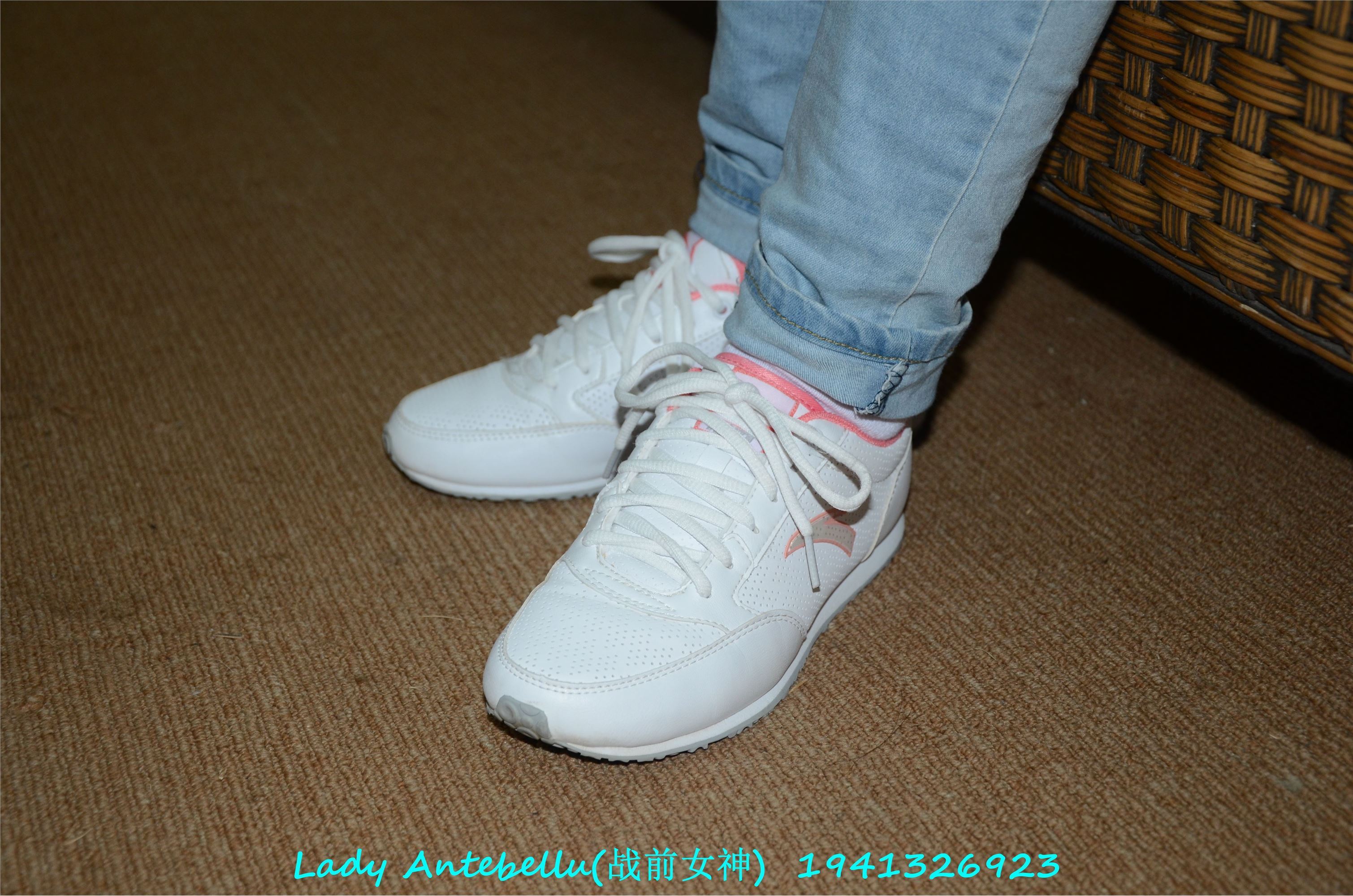 战前女神  恋足美腿棉袜女神级摄影套图 049