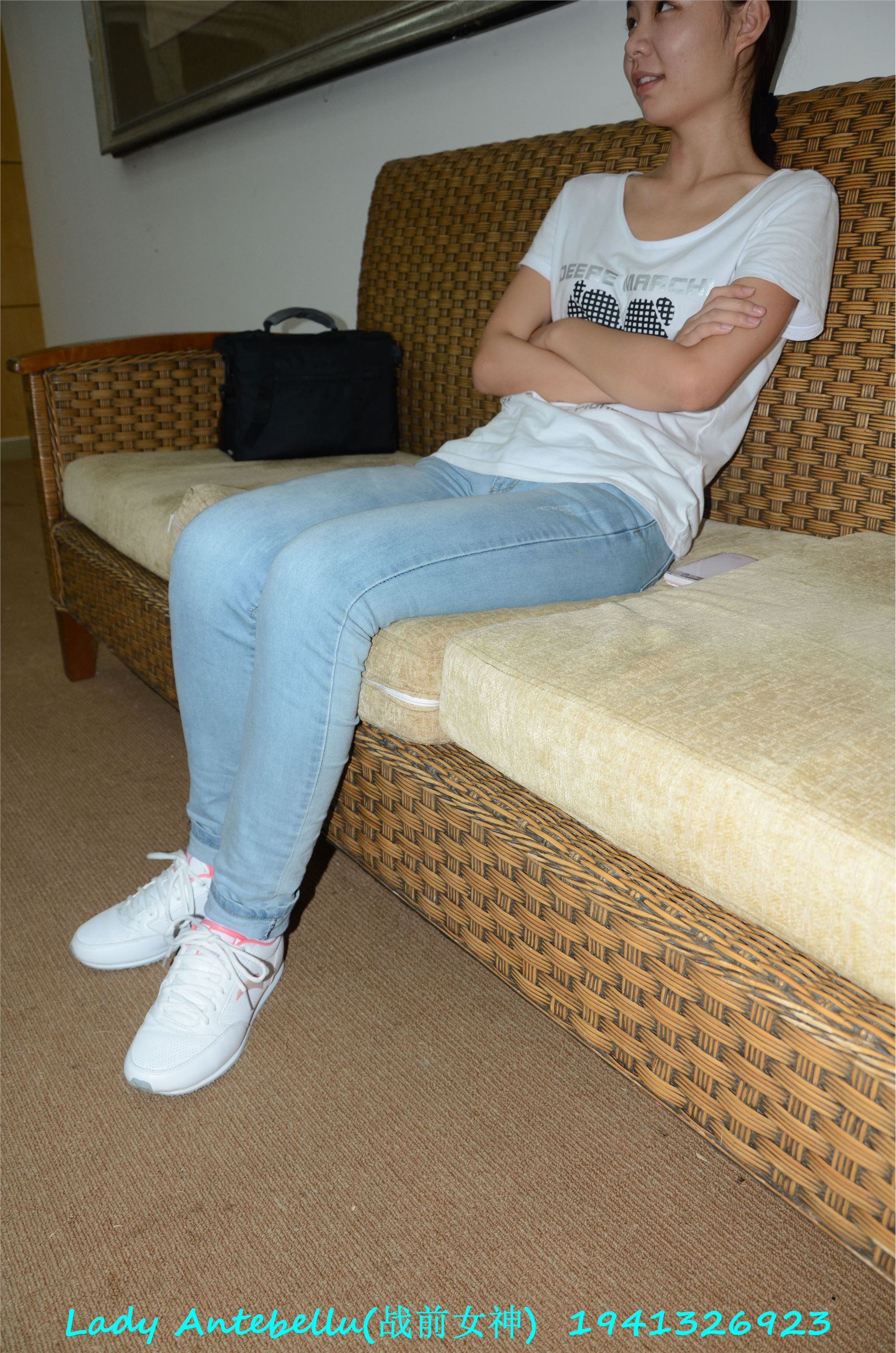 战前女神  恋足美腿棉袜女神级摄影套图 049