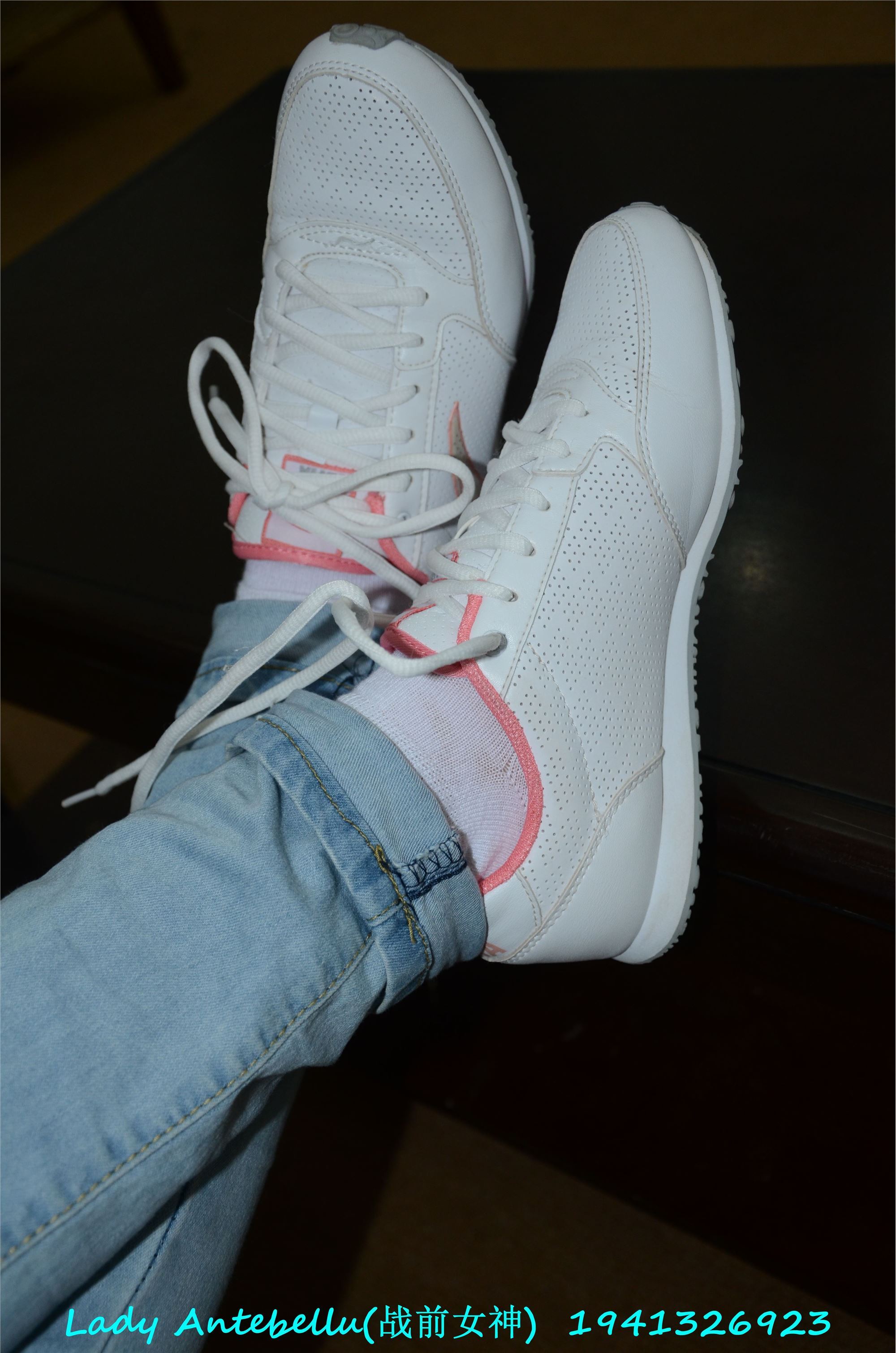 战前女神  恋足美腿棉袜女神级摄影套图 049