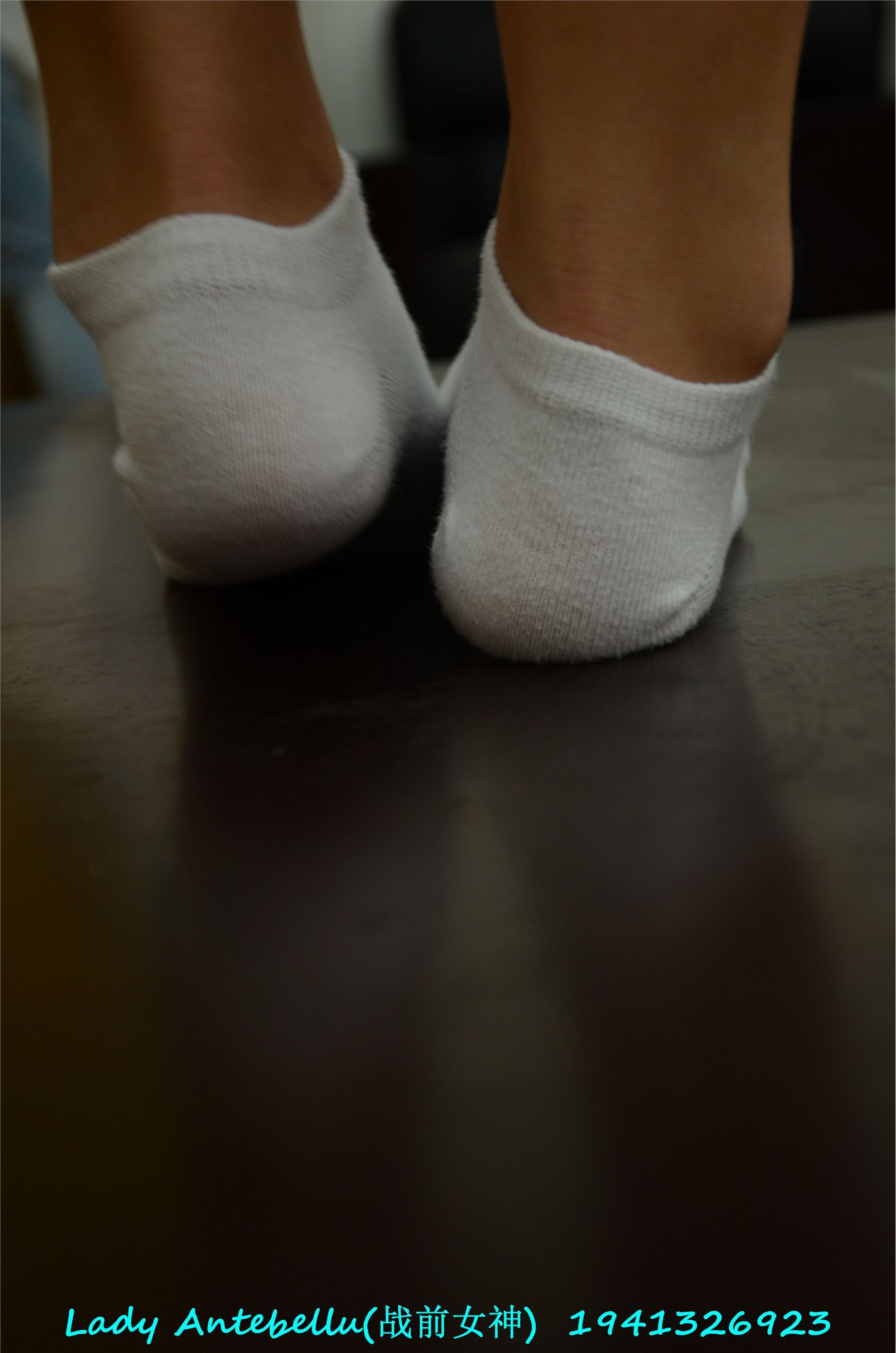 战前女神  恋足美腿棉袜女神级摄影套图 049