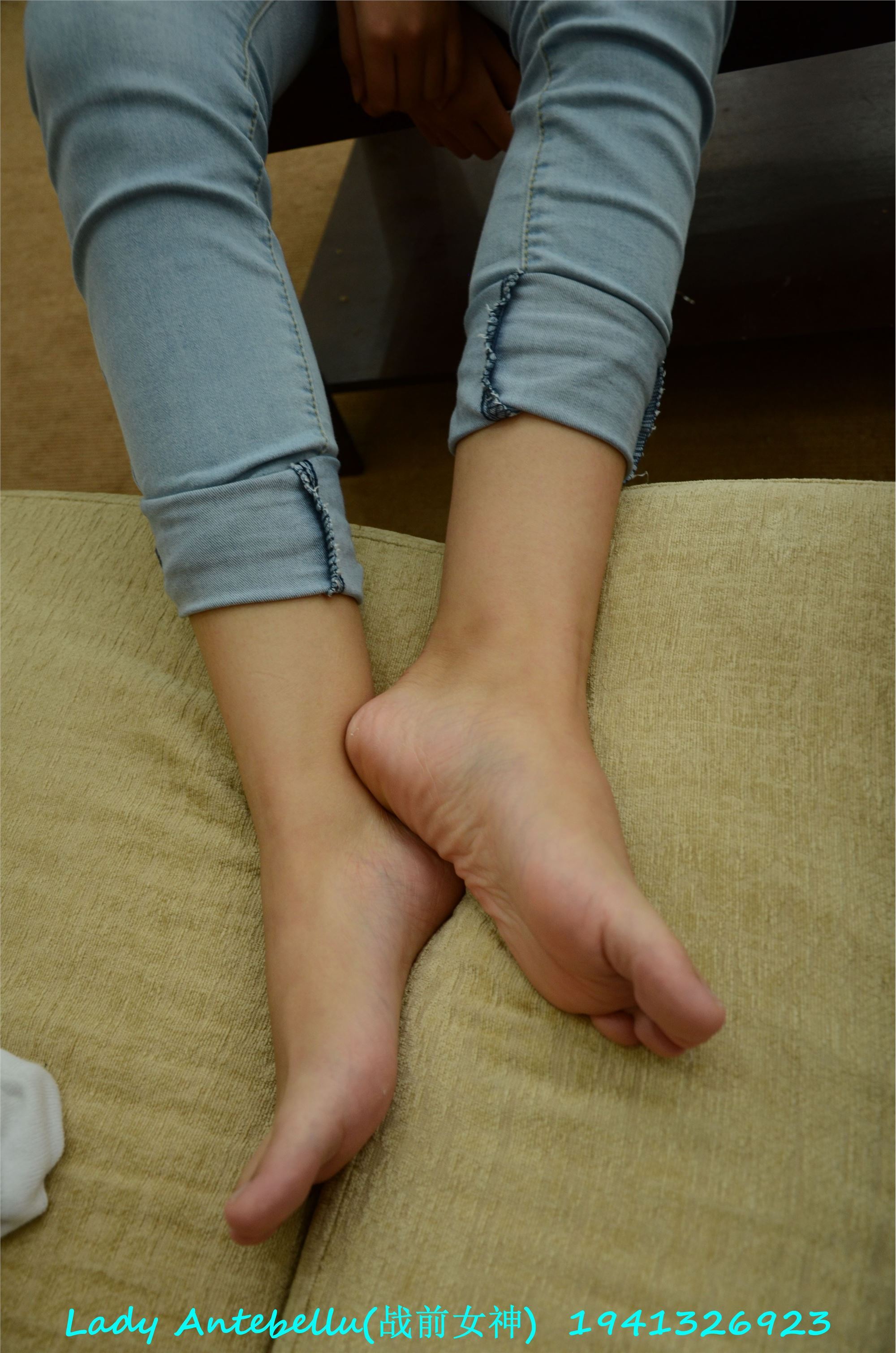 战前女神  恋足美腿棉袜女神级摄影套图 049