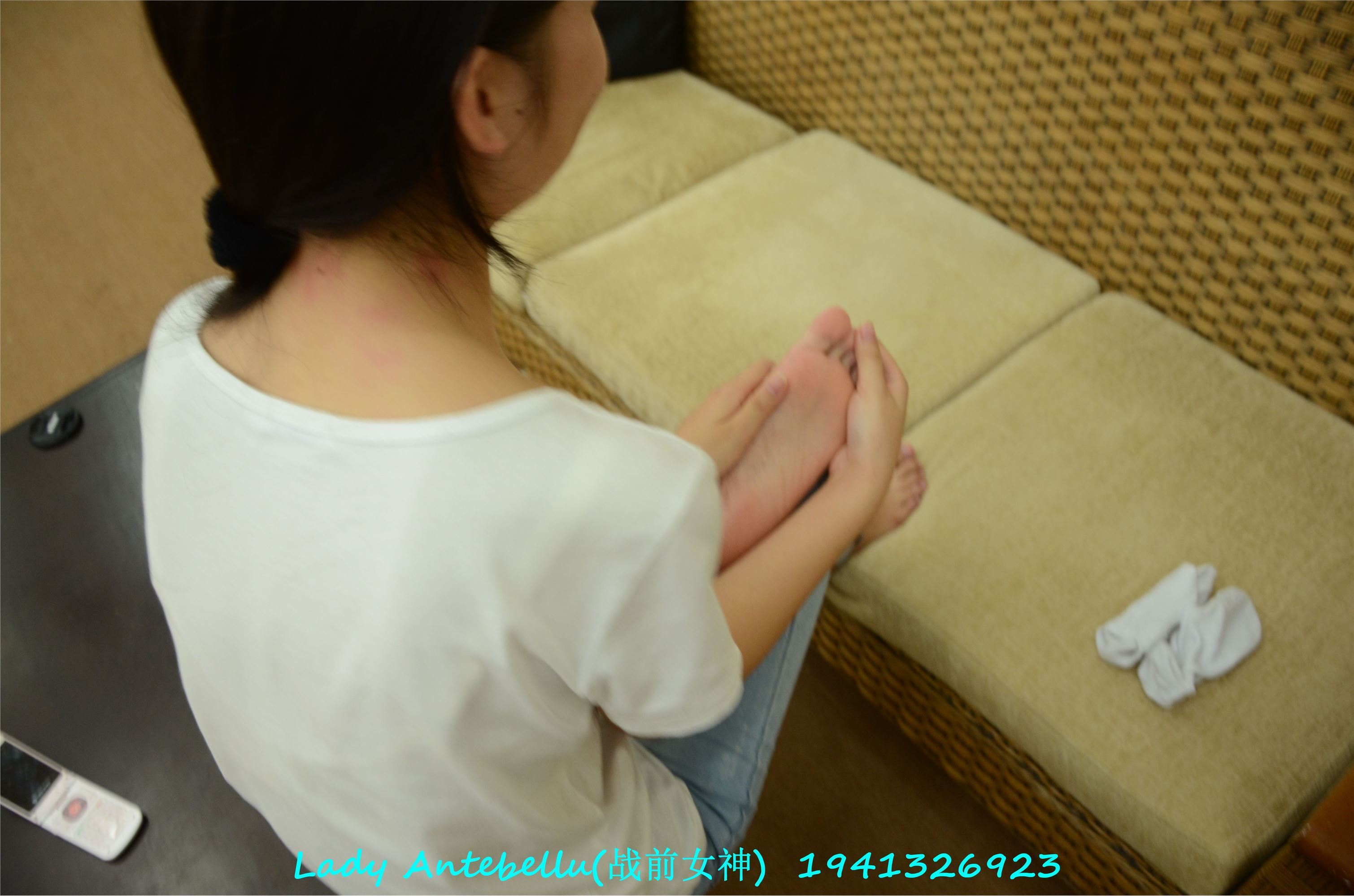 战前女神  恋足美腿棉袜女神级摄影套图 049