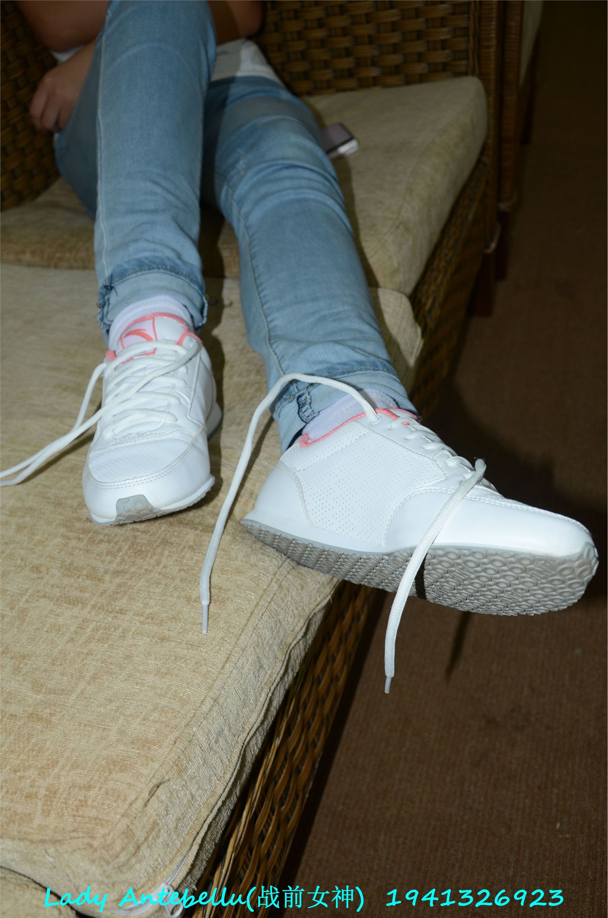 战前女神  恋足美腿棉袜女神级摄影套图 049