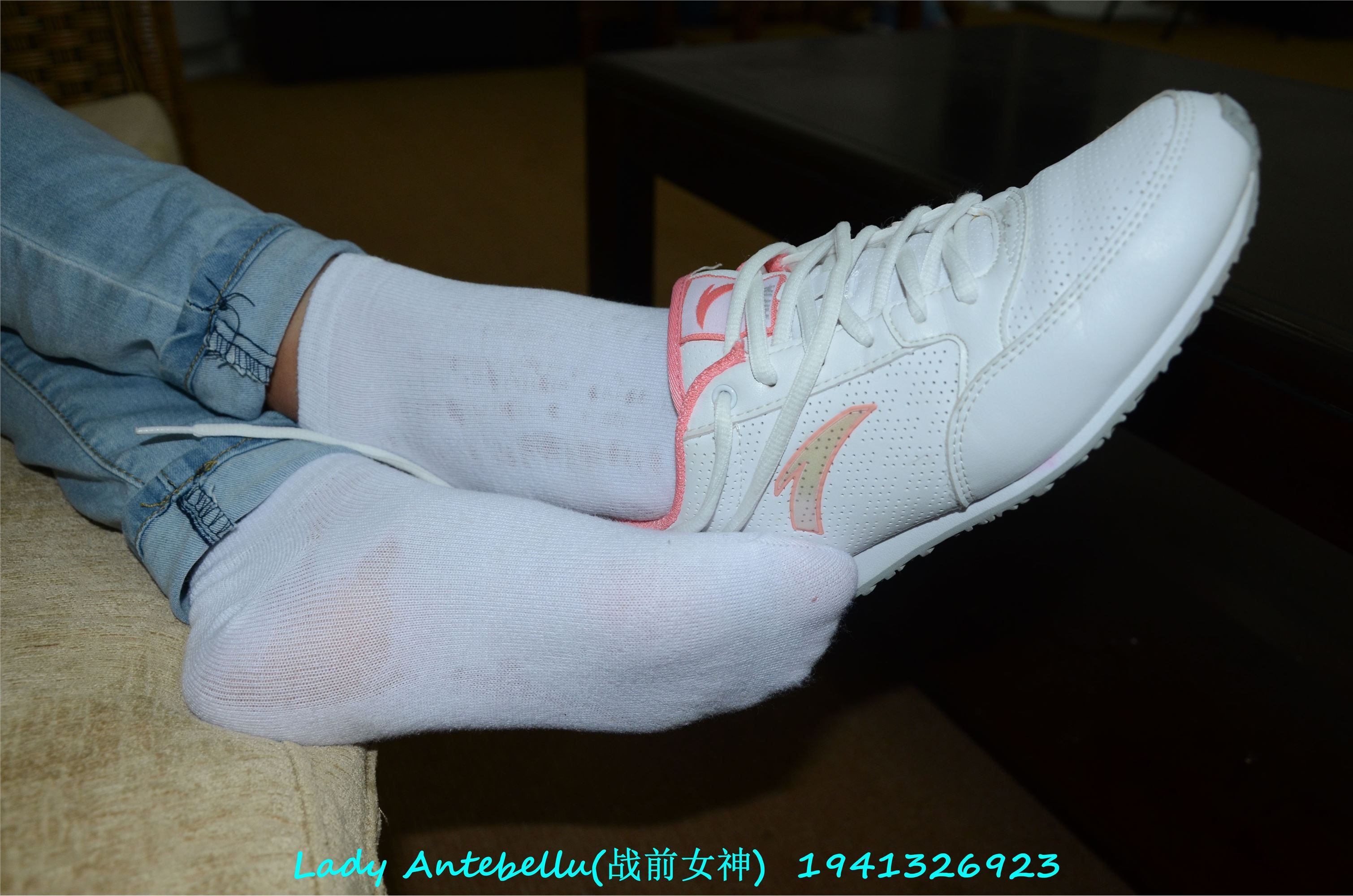 战前女神  恋足美腿棉袜女神级摄影套图 049