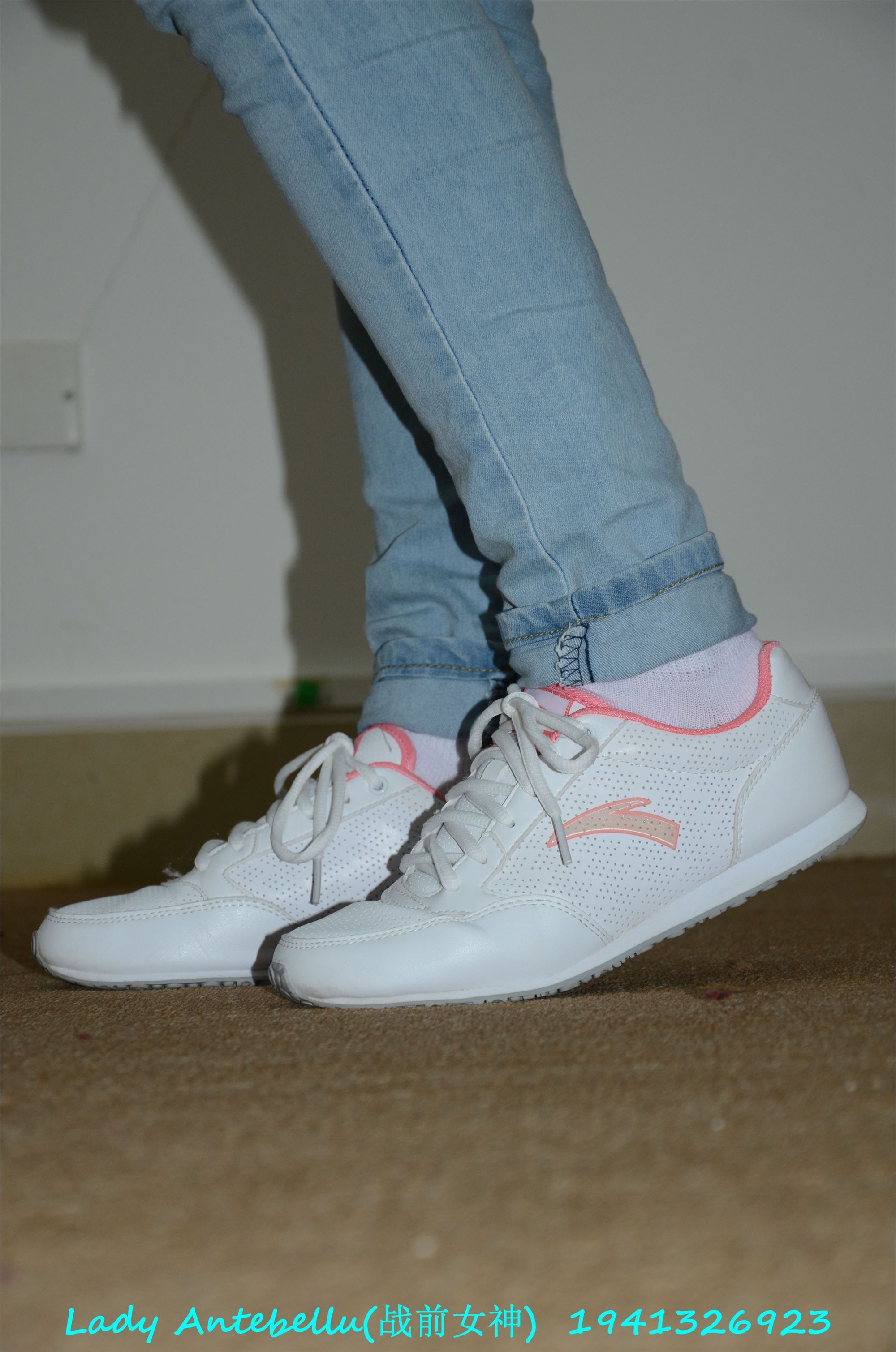 战前女神  恋足美腿棉袜女神级摄影套图 049