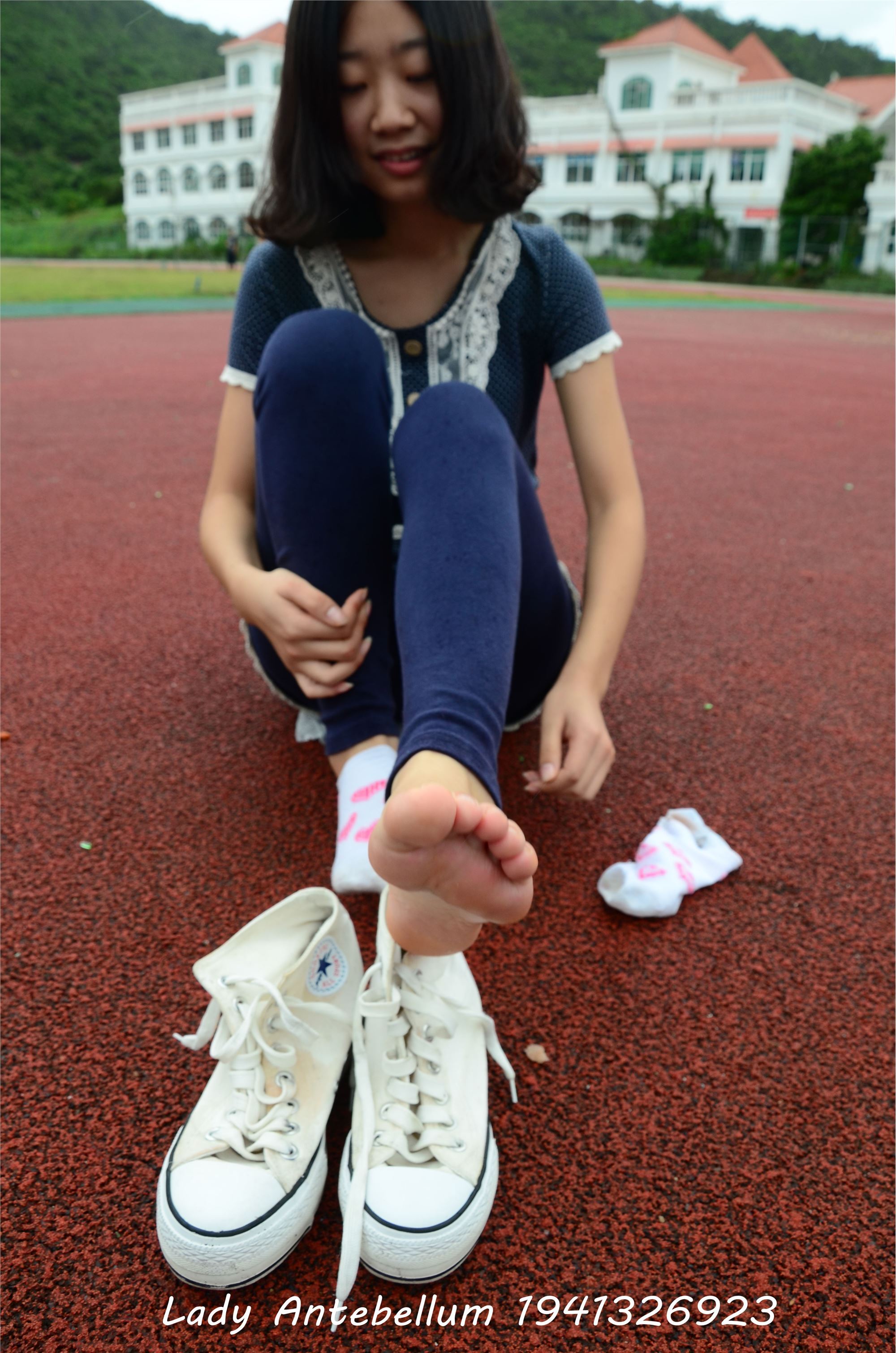 战前女神  恋足美腿棉袜女神级摄影套图 050