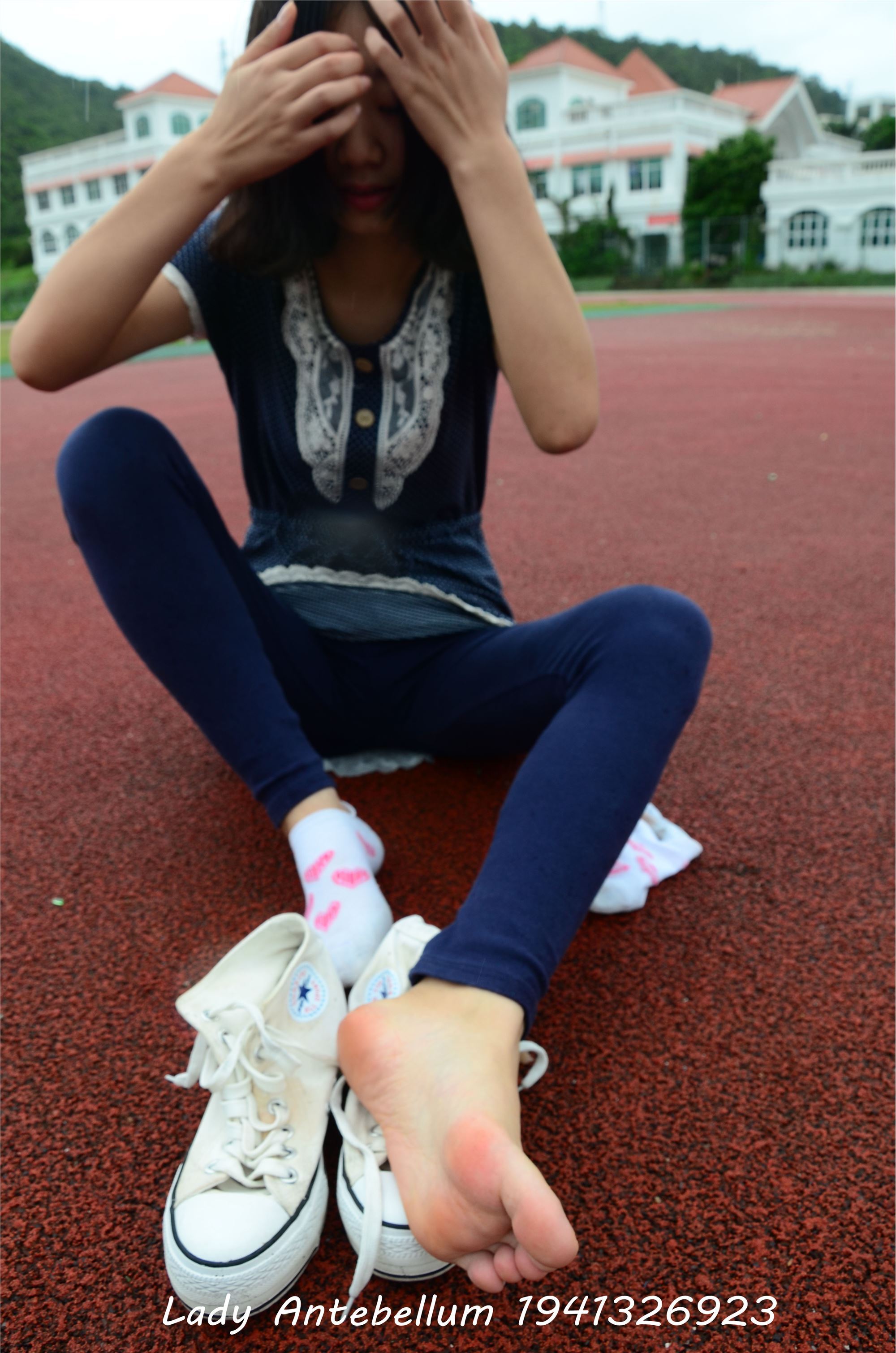 战前女神  恋足美腿棉袜女神级摄影套图 050