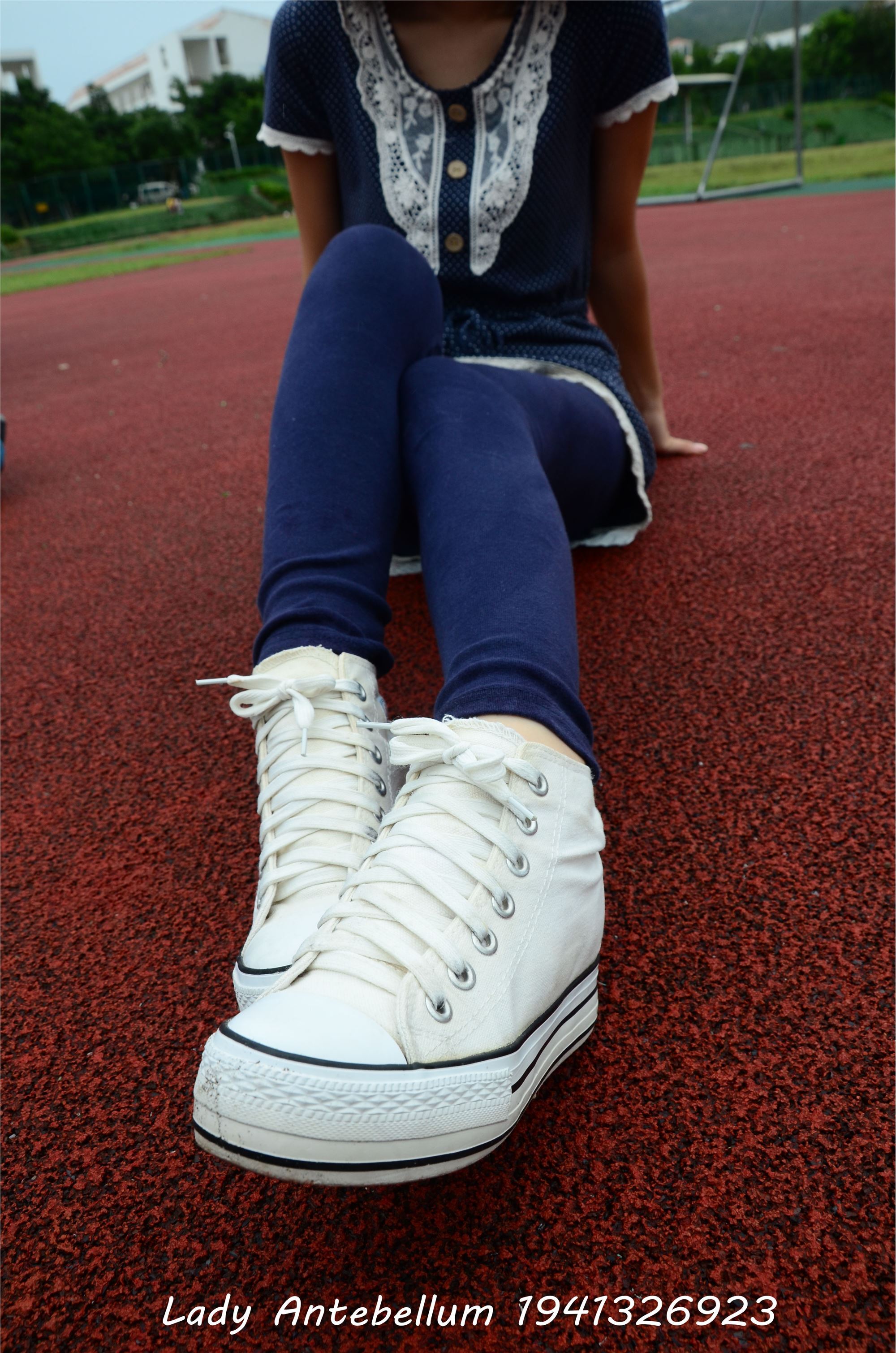 战前女神  恋足美腿棉袜女神级摄影套图 050