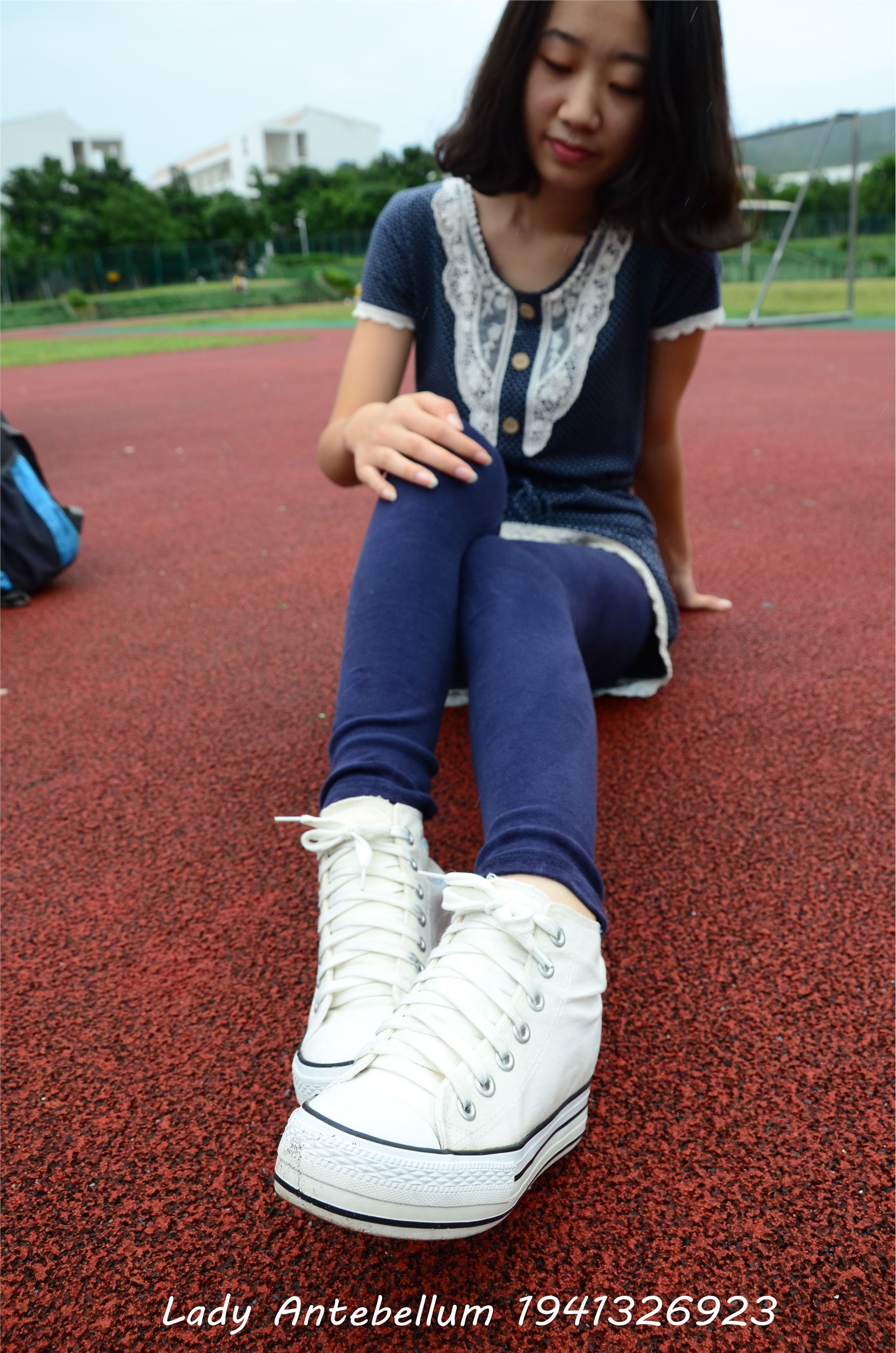 战前女神  恋足美腿棉袜女神级摄影套图 050