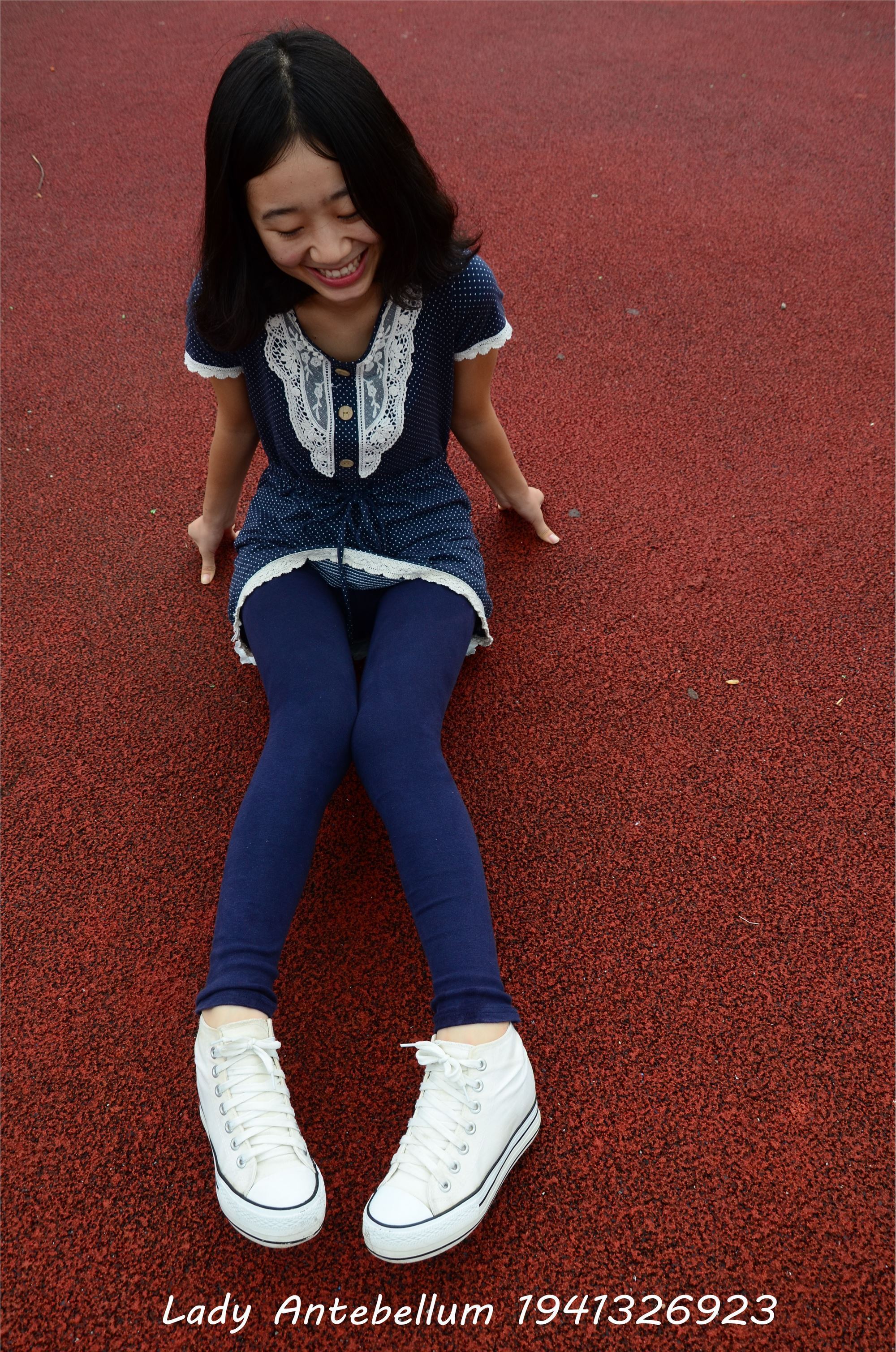 战前女神  恋足美腿棉袜女神级摄影套图 050