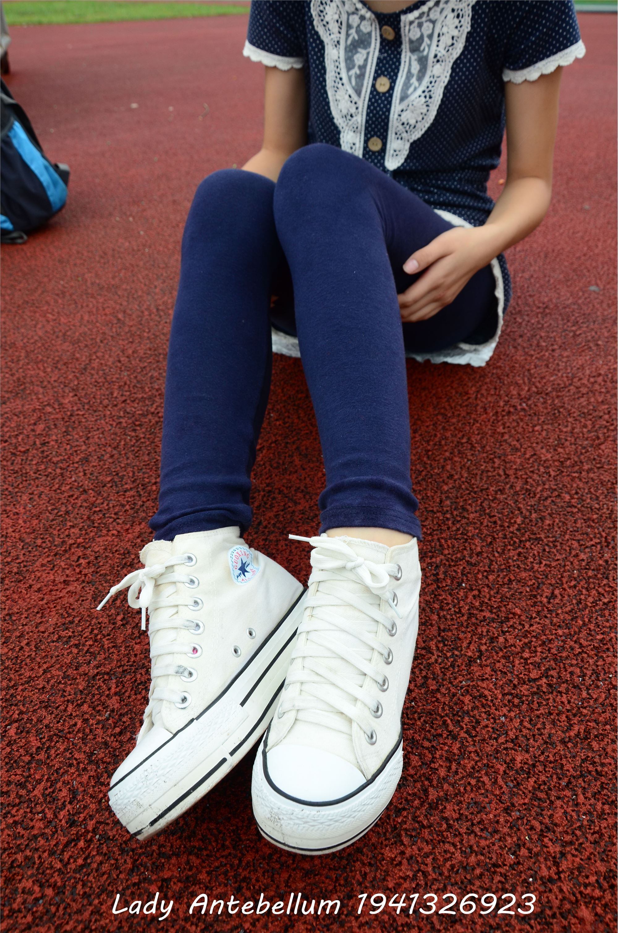 战前女神  恋足美腿棉袜女神级摄影套图 050