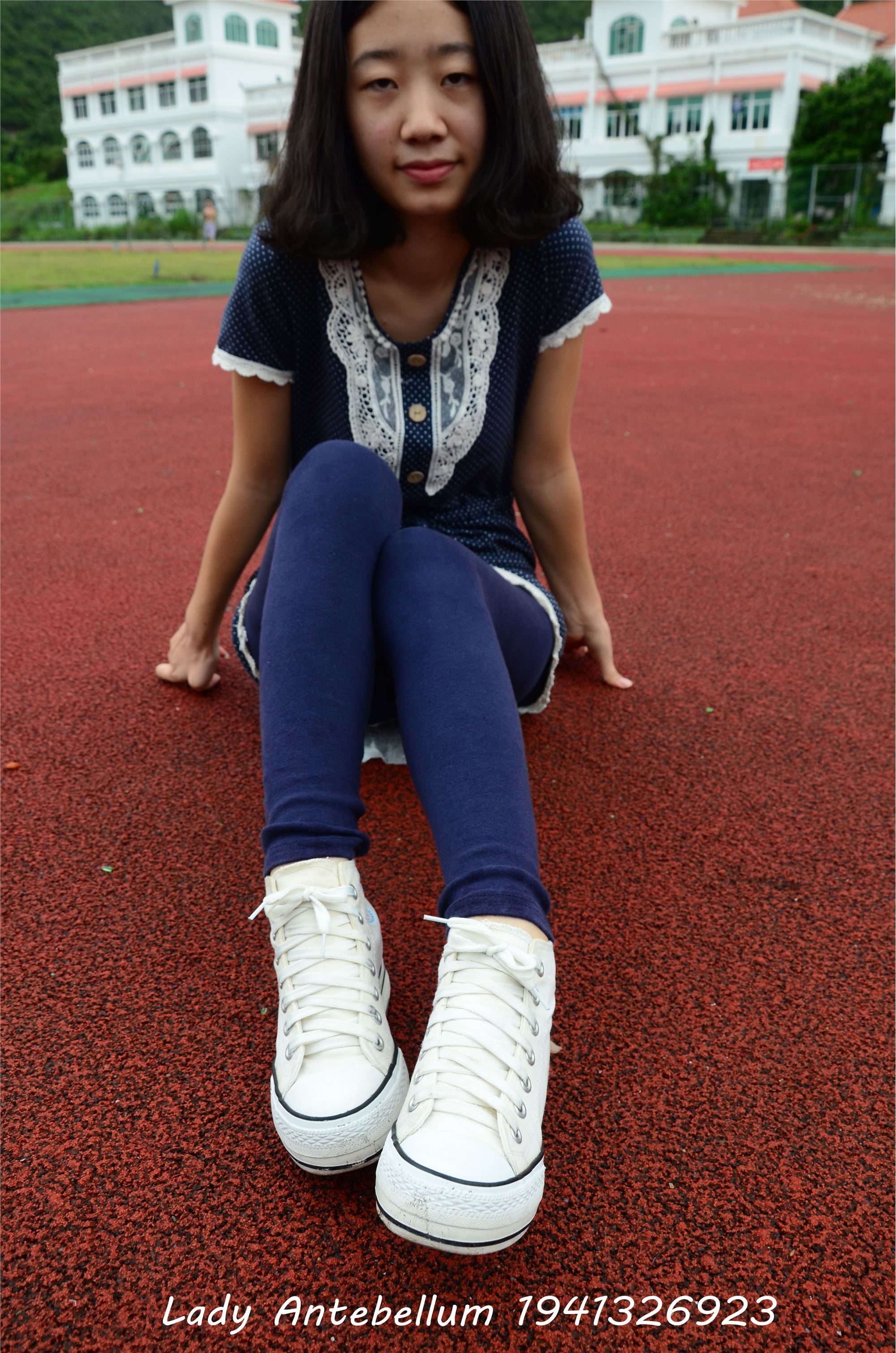 战前女神  恋足美腿棉袜女神级摄影套图 050