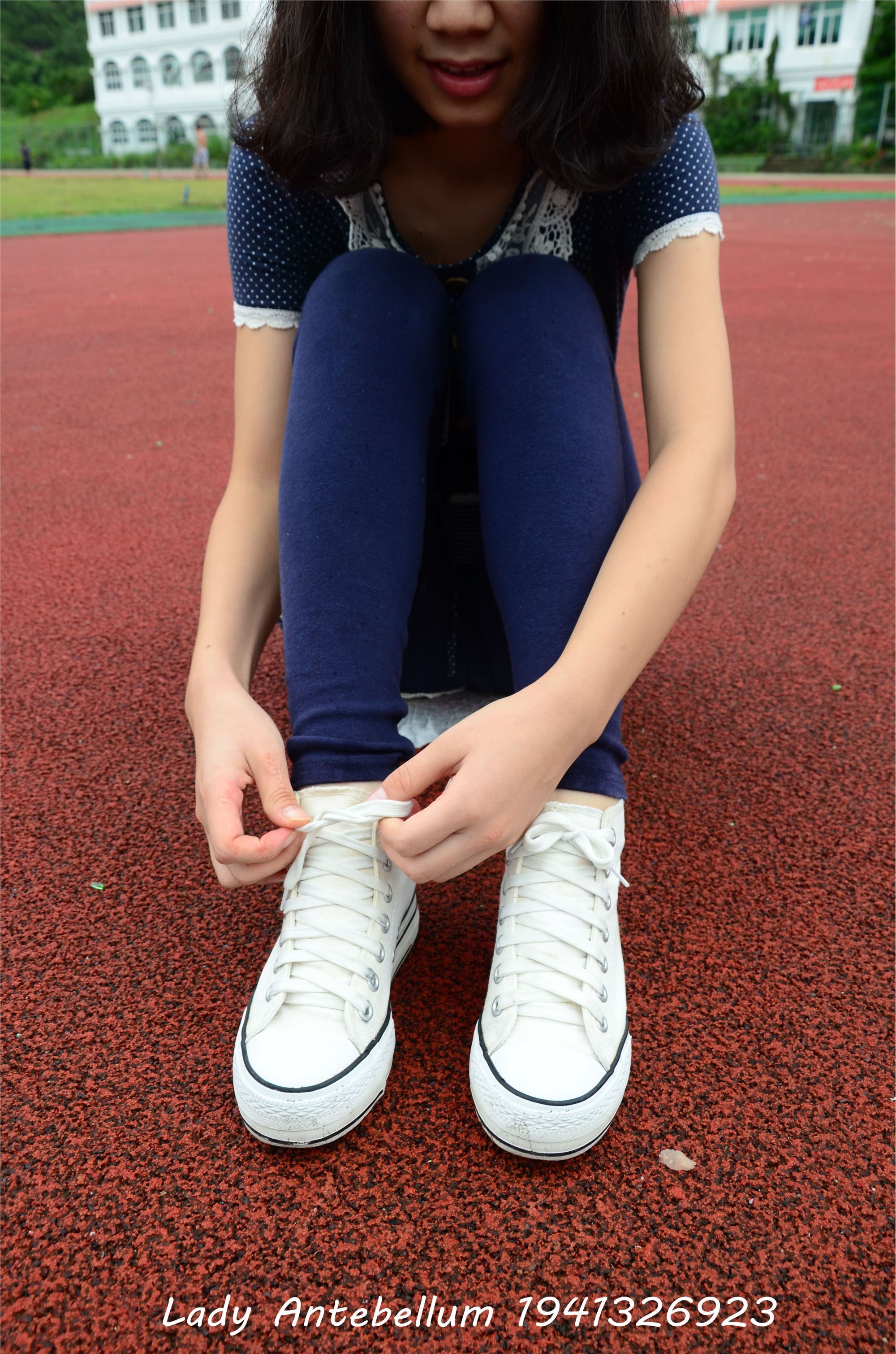 战前女神  恋足美腿棉袜女神级摄影套图 050