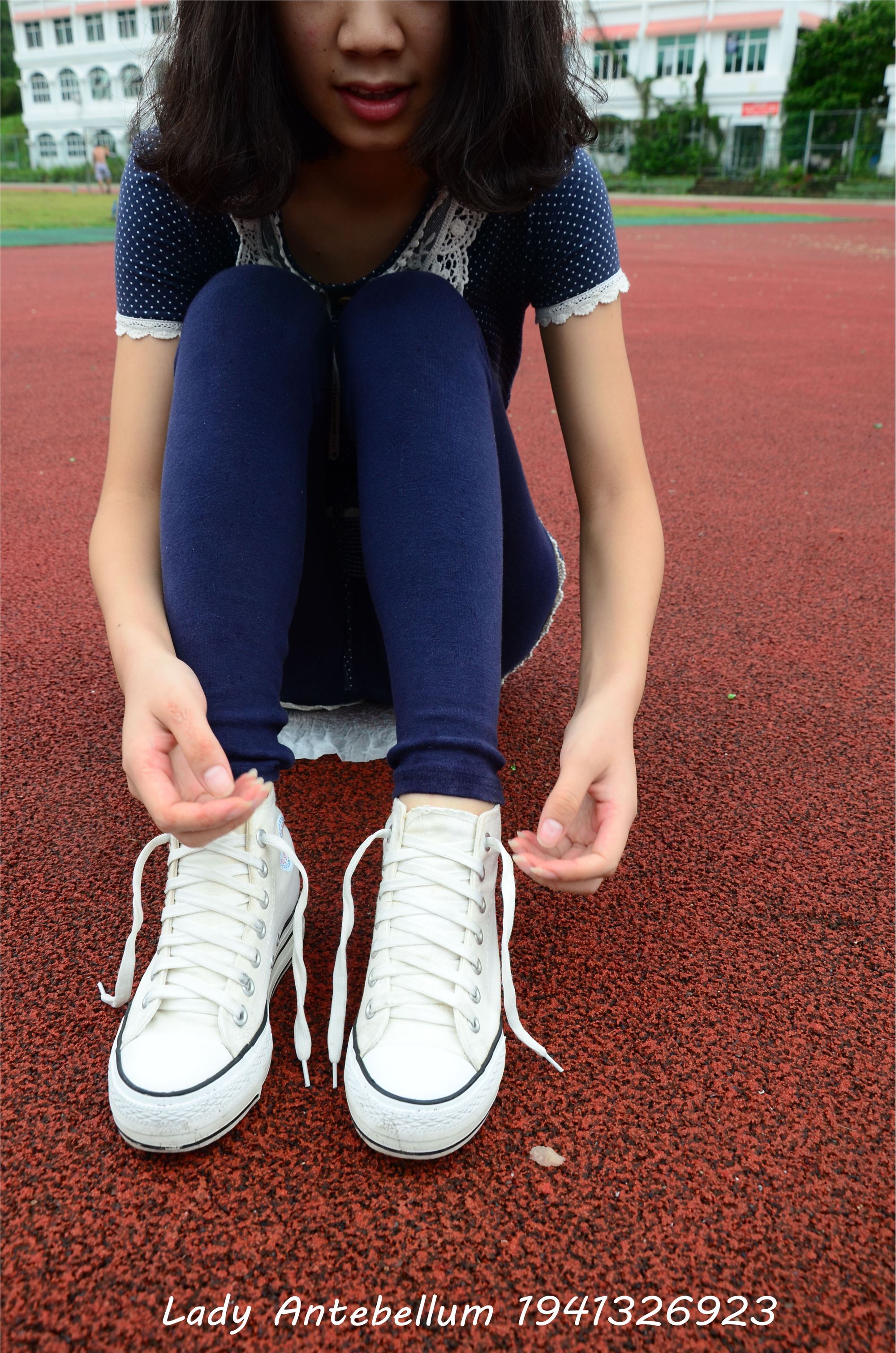 战前女神  恋足美腿棉袜女神级摄影套图 050