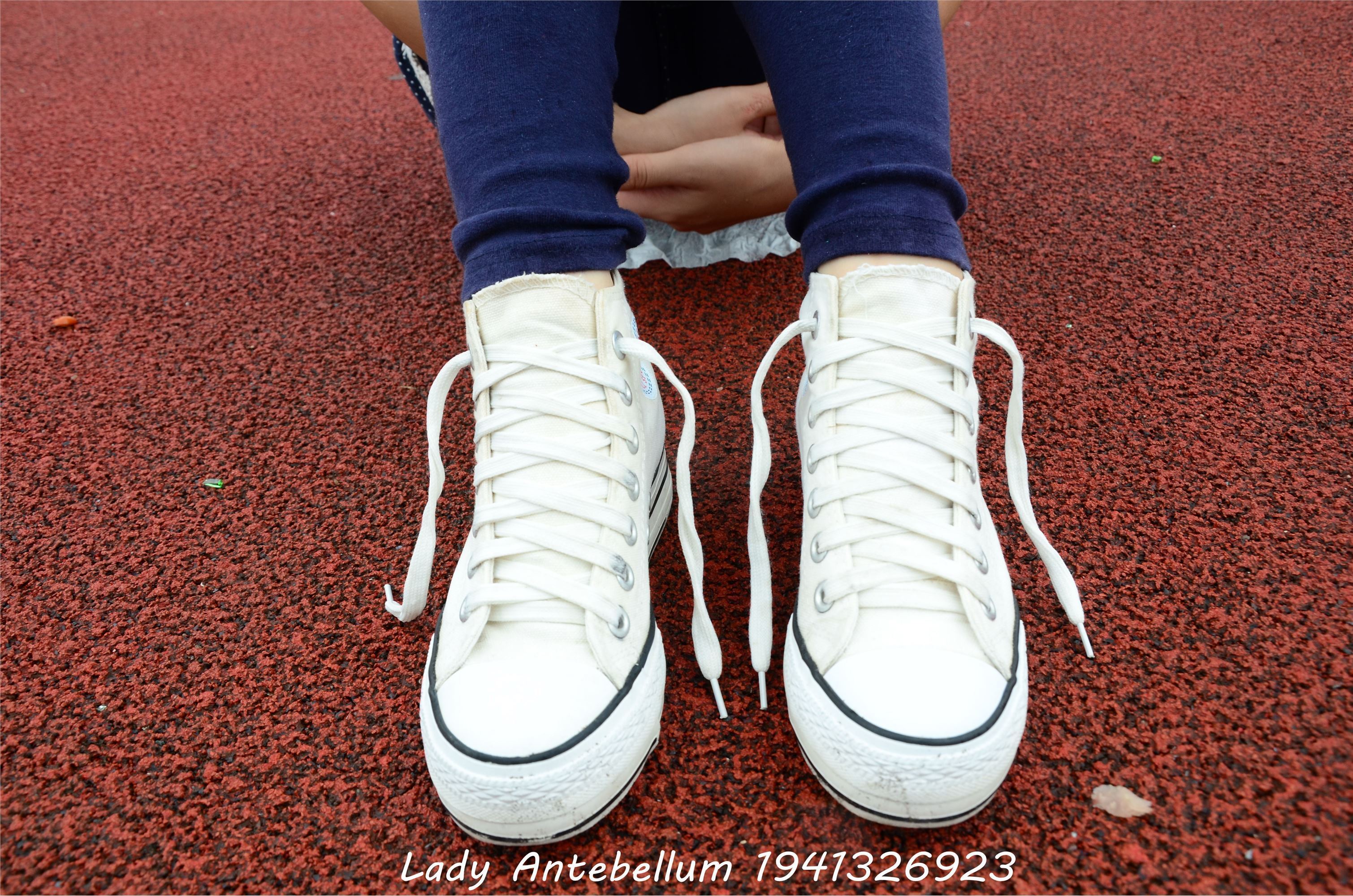 战前女神  恋足美腿棉袜女神级摄影套图 050