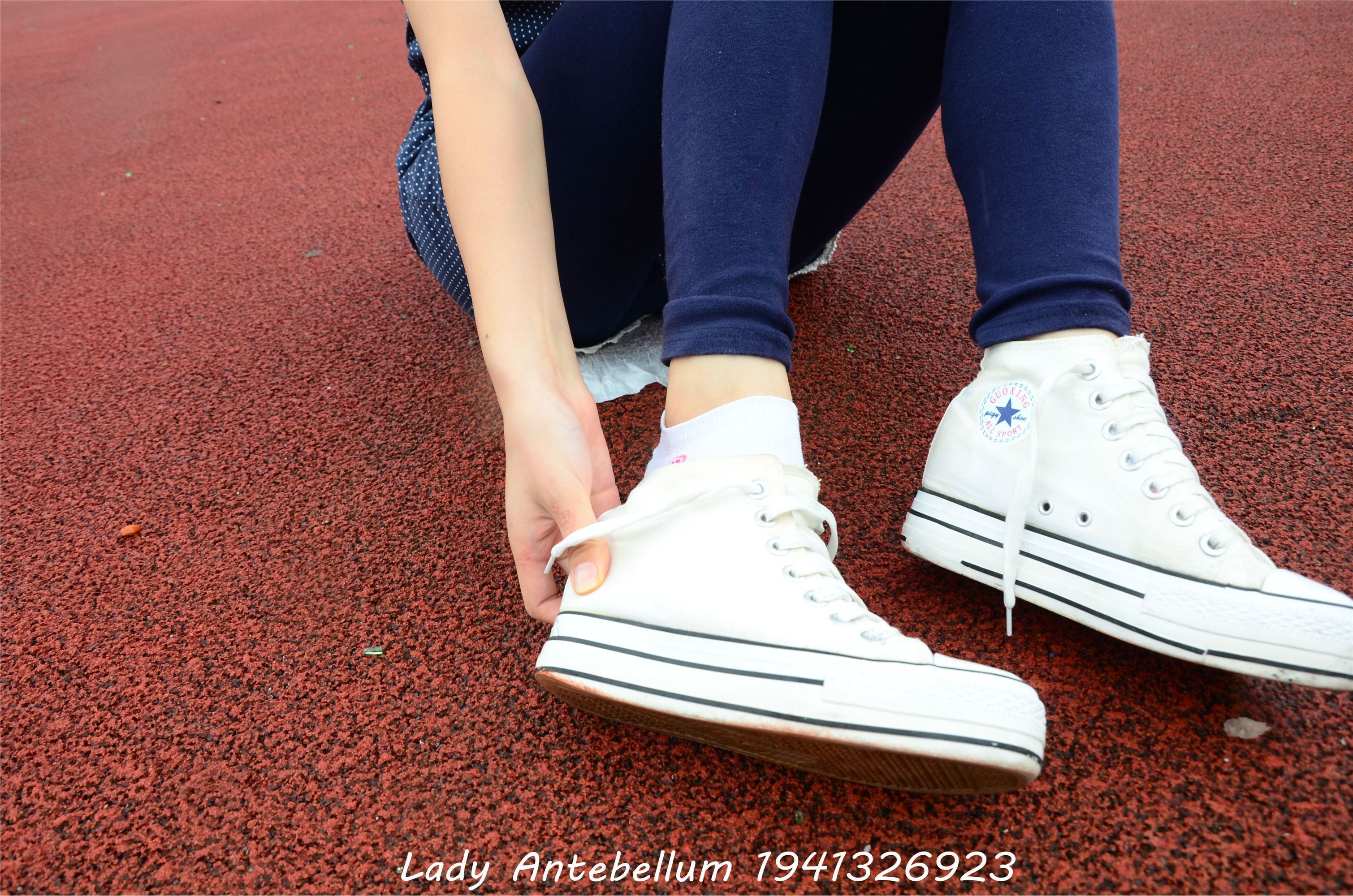 战前女神  恋足美腿棉袜女神级摄影套图 050