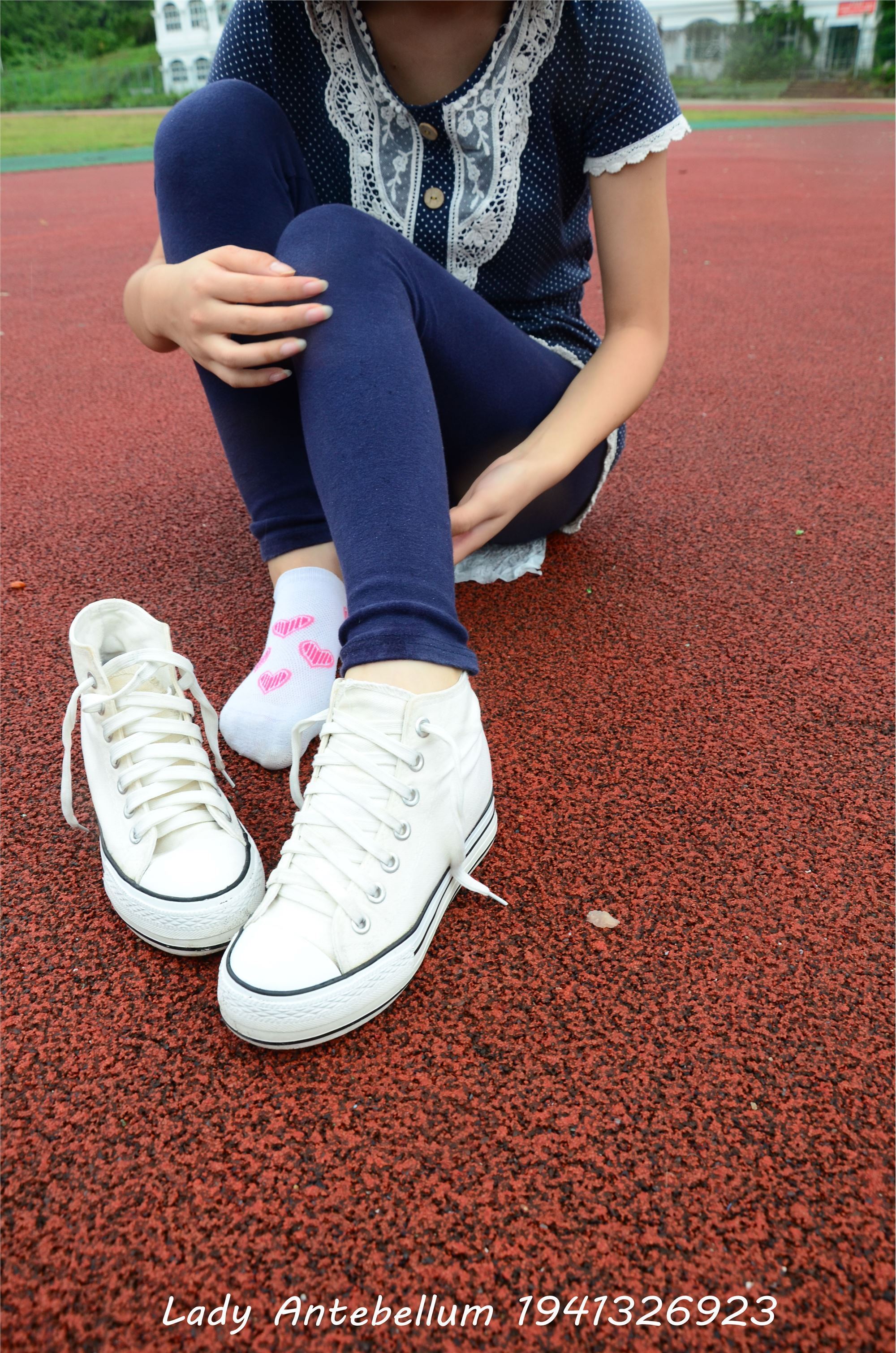 战前女神  恋足美腿棉袜女神级摄影套图 050