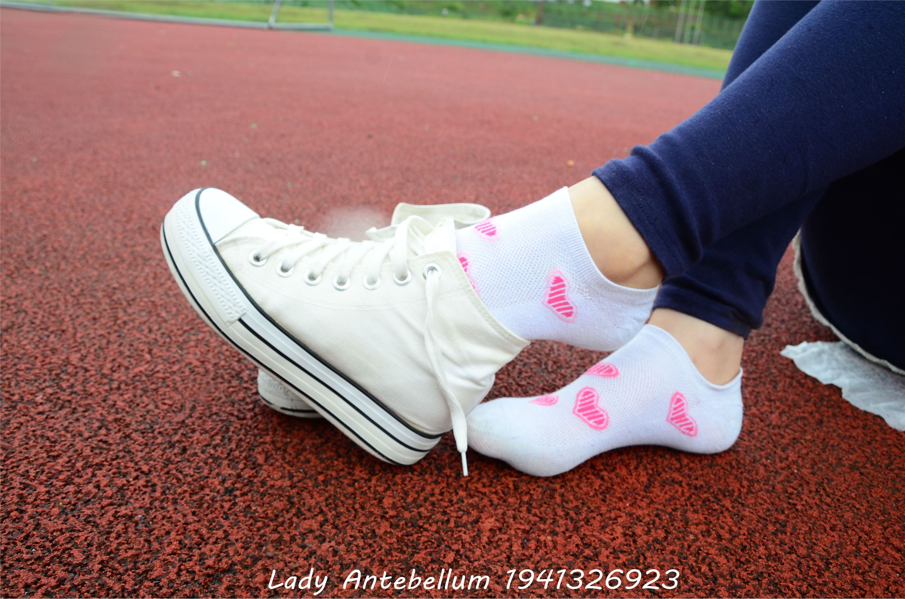 战前女神  恋足美腿棉袜女神级摄影套图 050