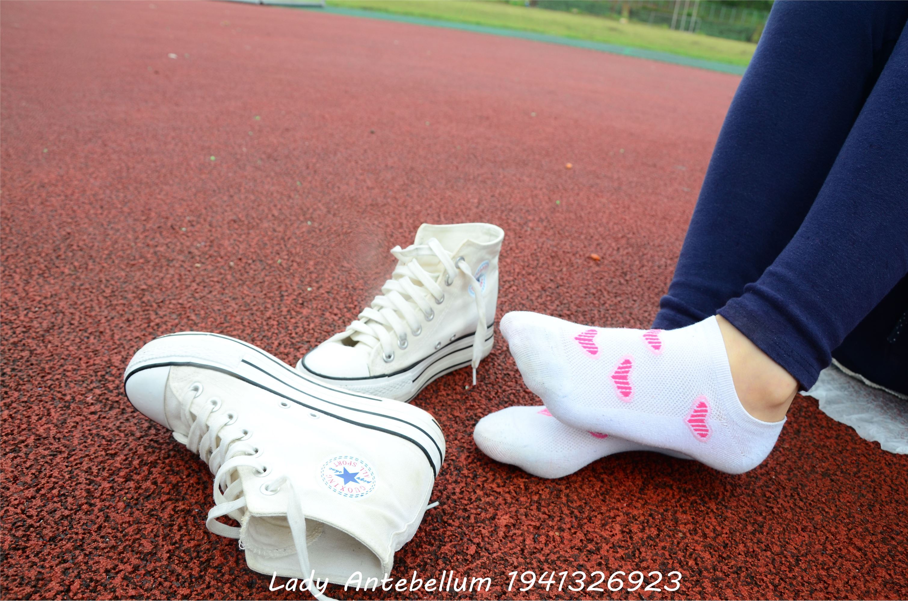 战前女神  恋足美腿棉袜女神级摄影套图 050