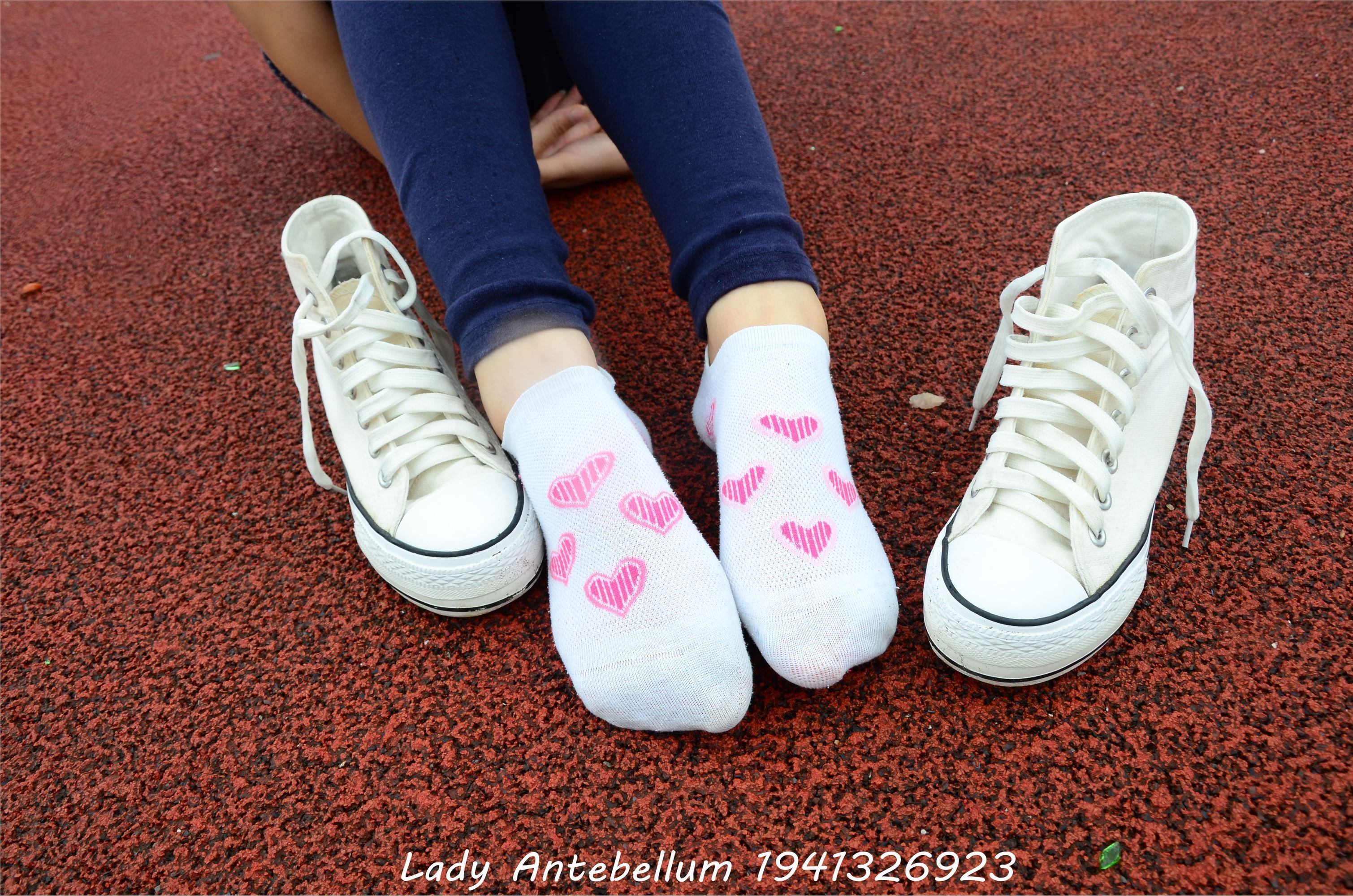 战前女神  恋足美腿棉袜女神级摄影套图 050