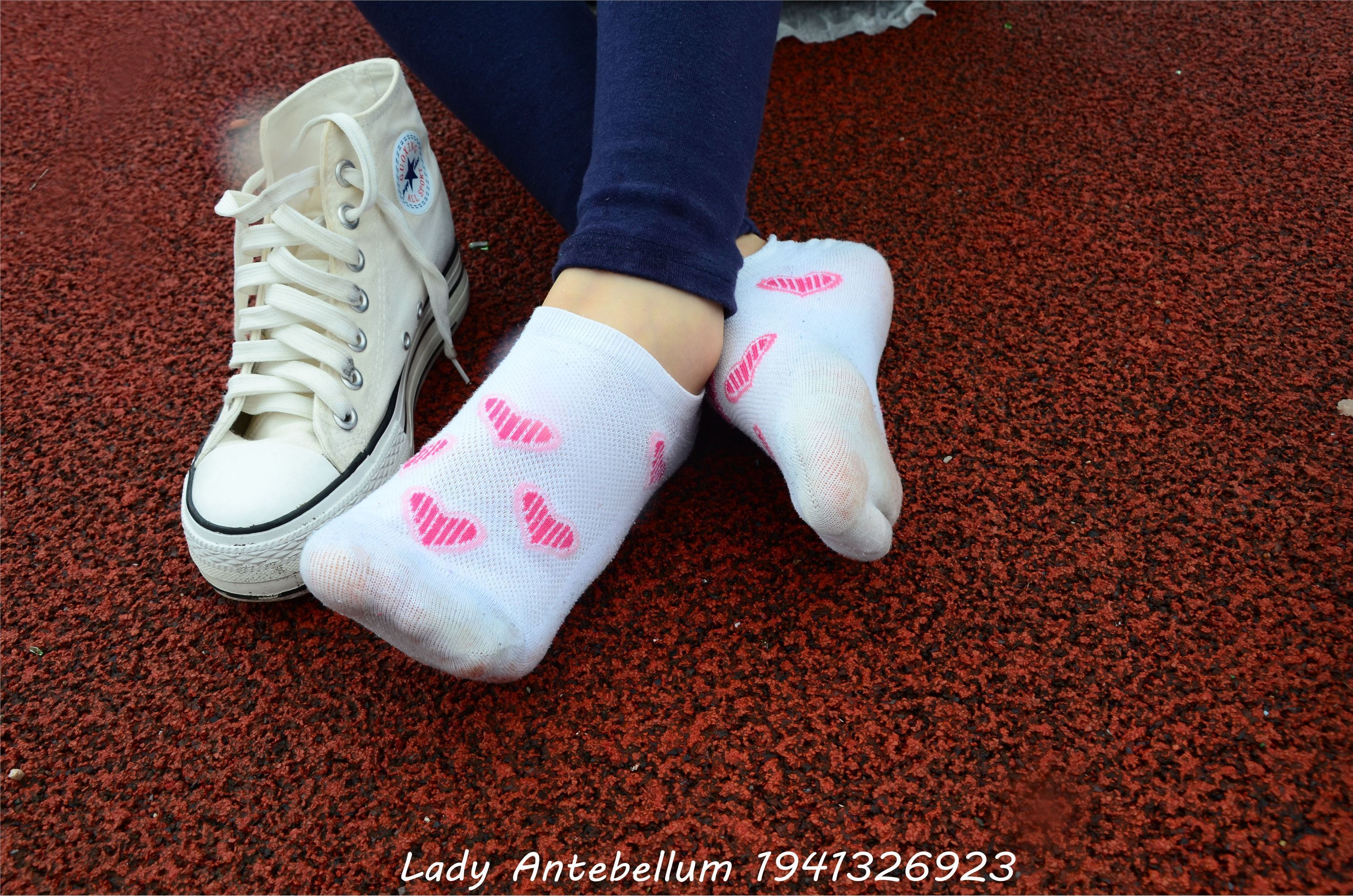 战前女神  恋足美腿棉袜女神级摄影套图 050