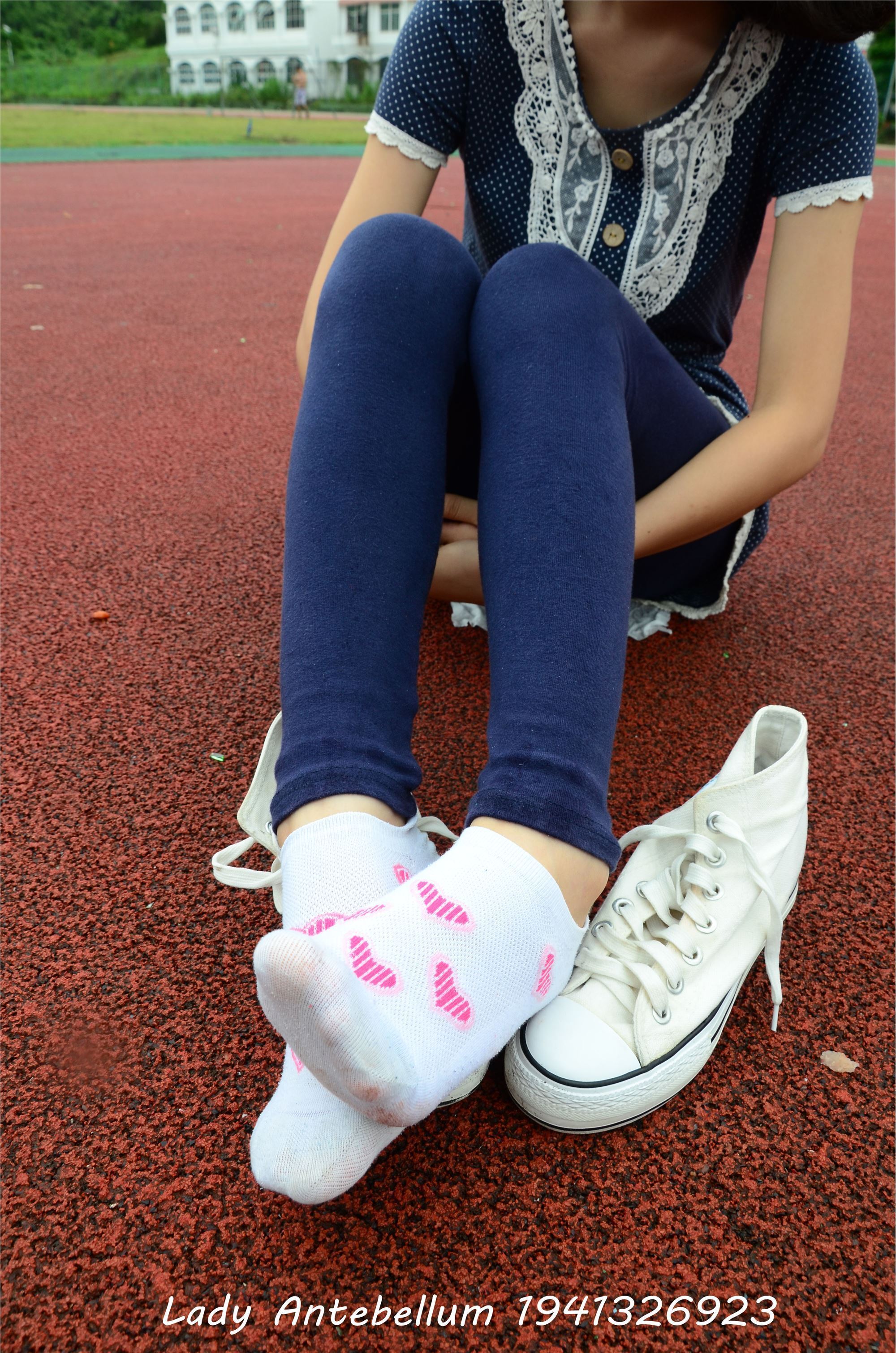 战前女神  恋足美腿棉袜女神级摄影套图 050