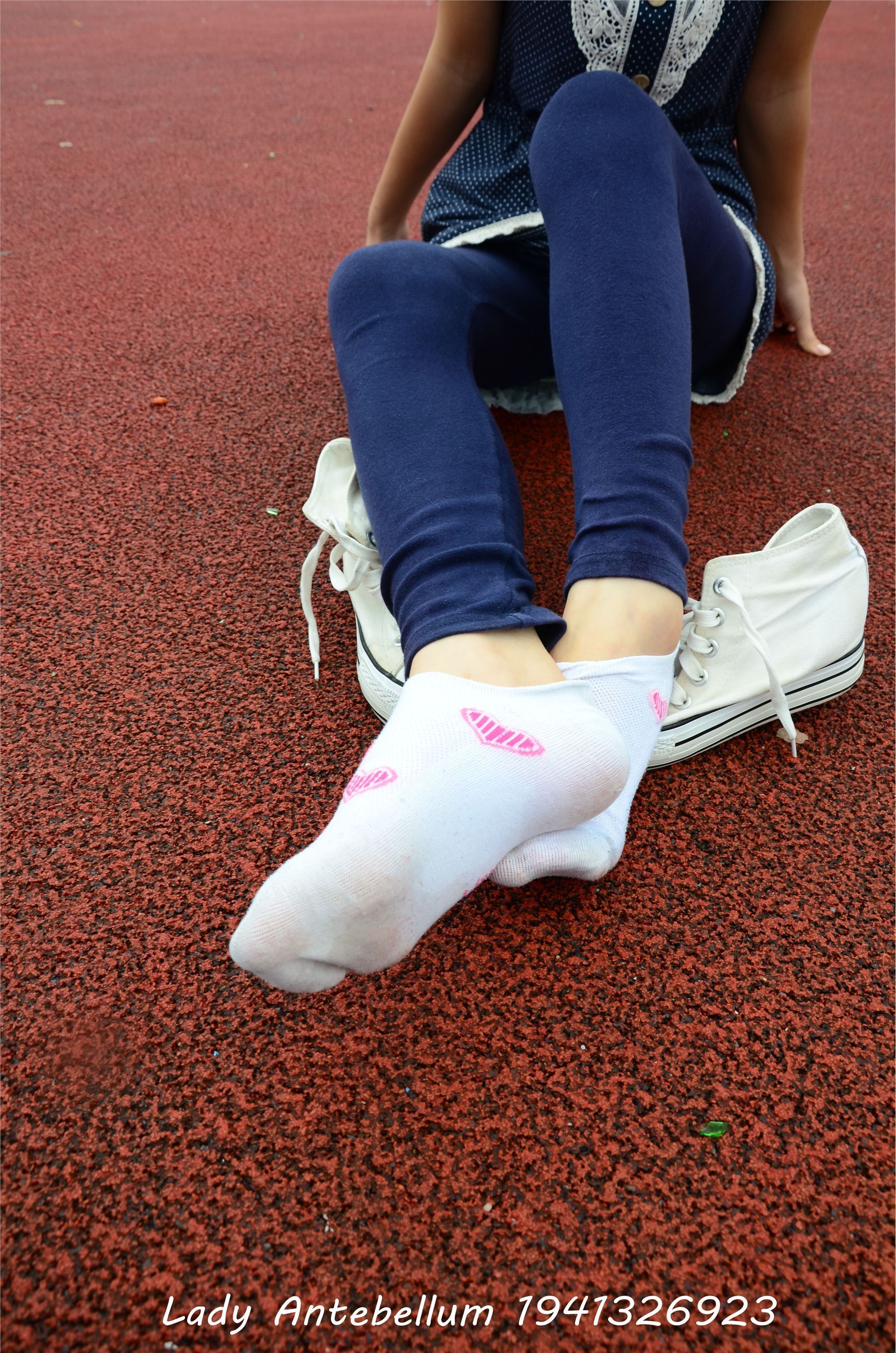 战前女神  恋足美腿棉袜女神级摄影套图 050