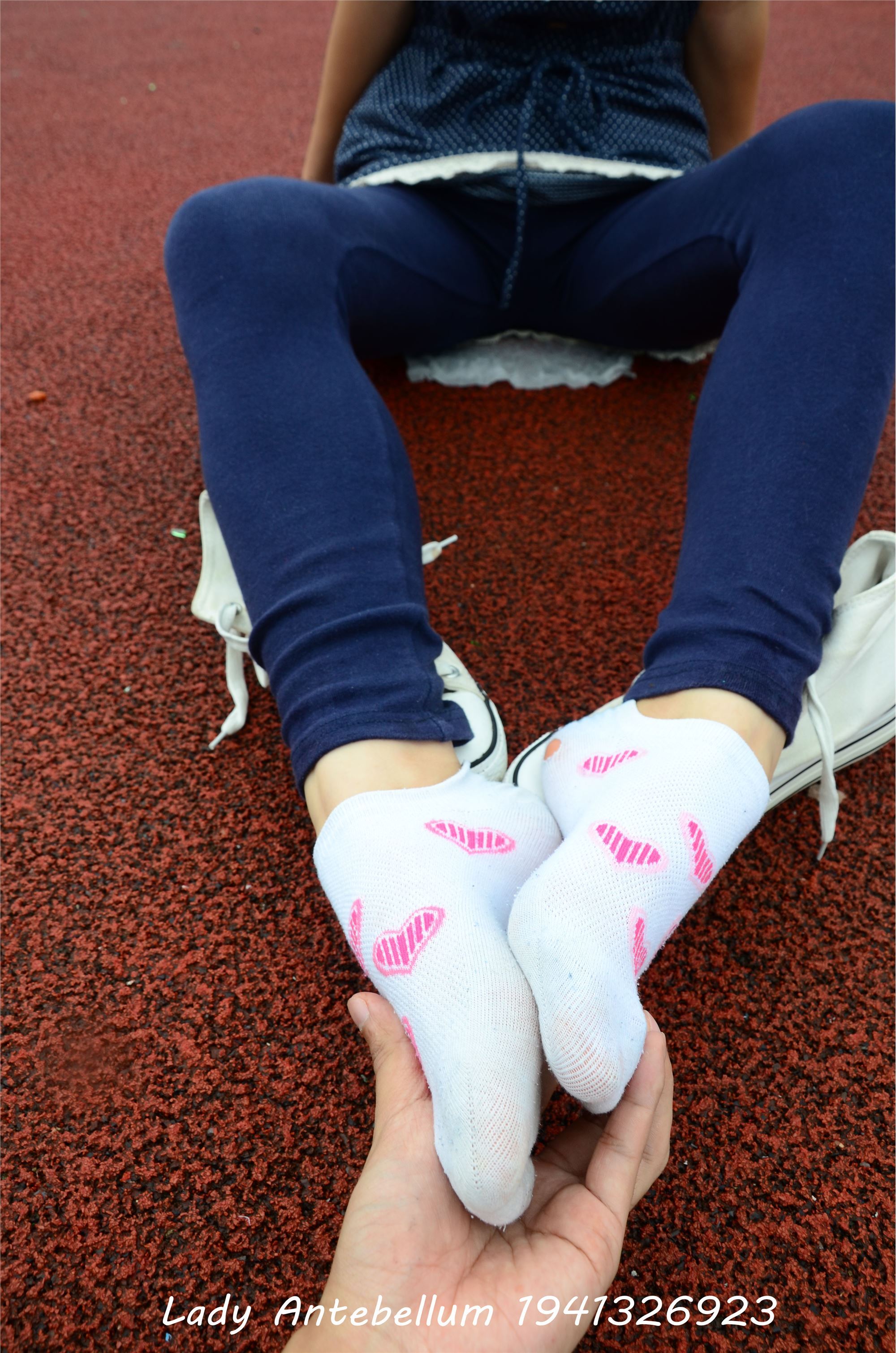 战前女神  恋足美腿棉袜女神级摄影套图 050