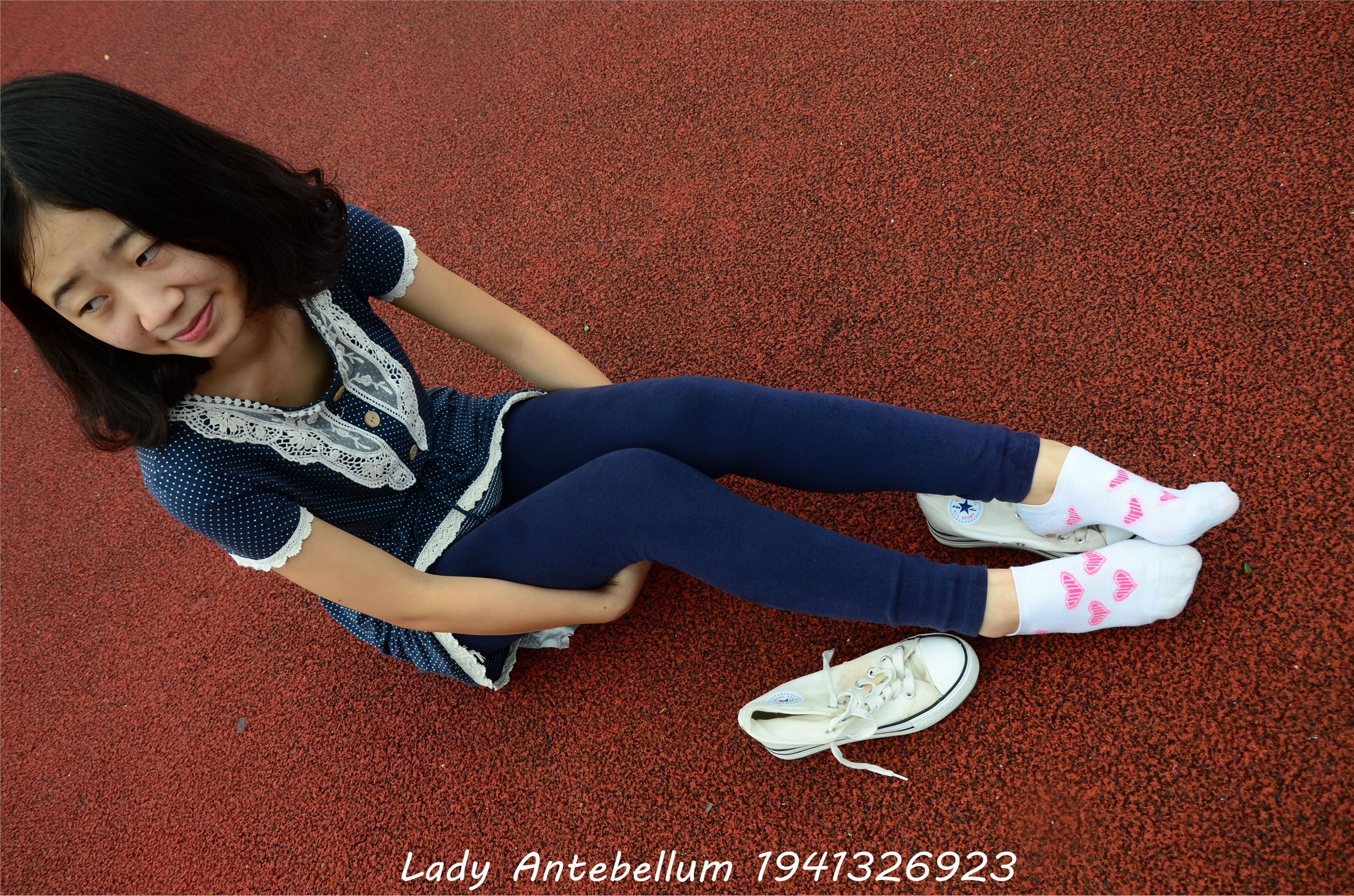 战前女神  恋足美腿棉袜女神级摄影套图 050