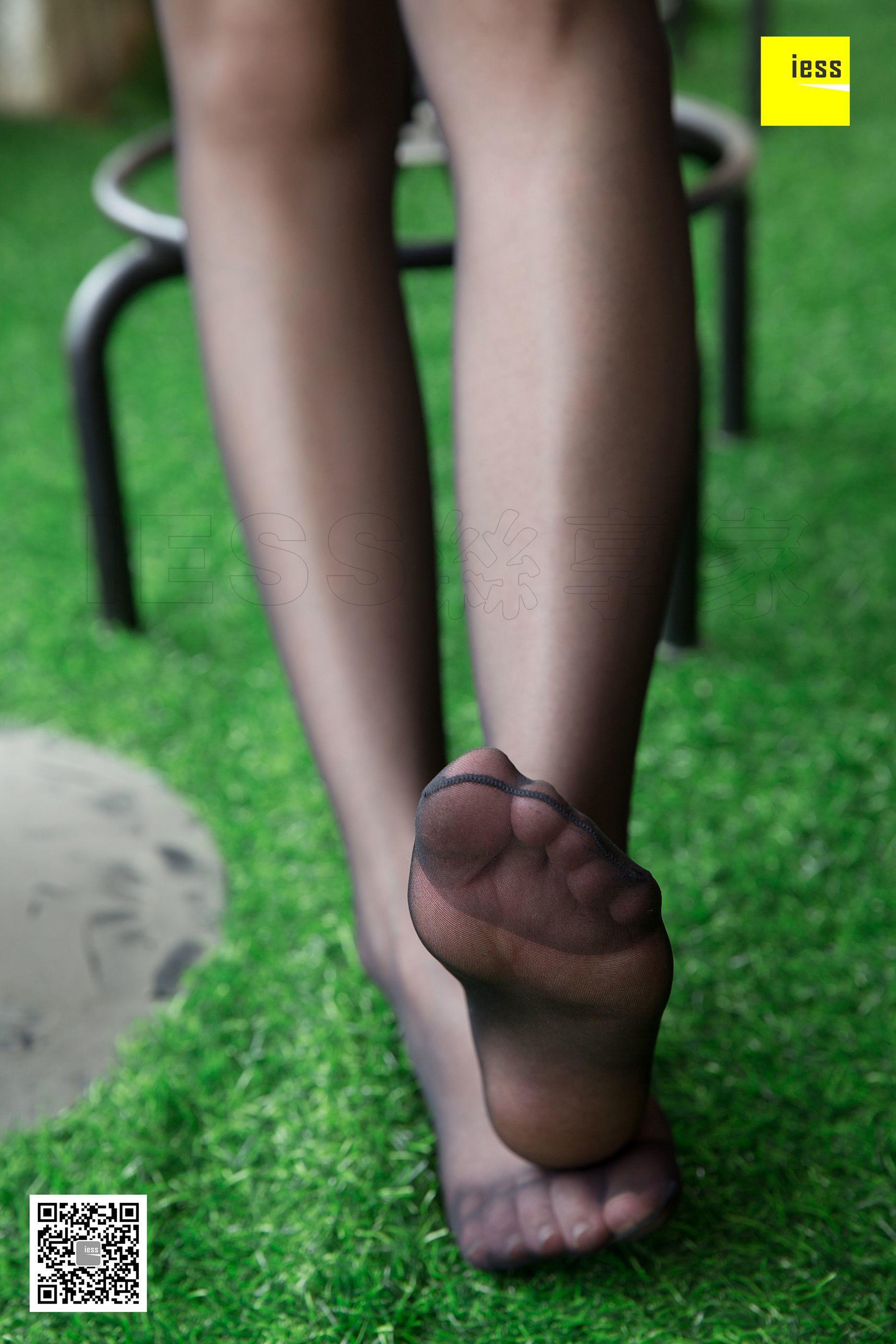 IESS异思趣向  2018.05.15 丝享家232：《肉肉脚风韵黑丝》文欣