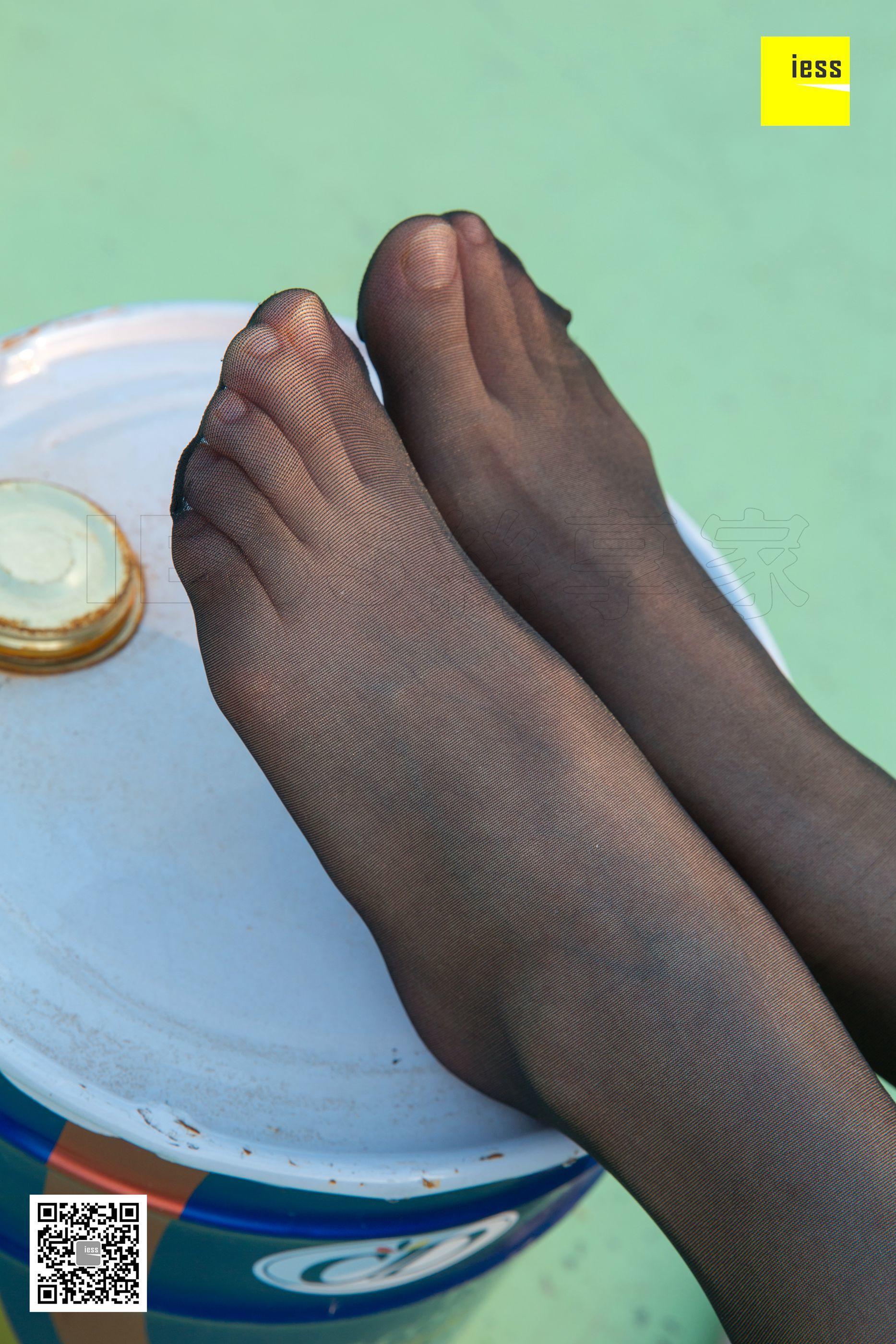 IESS异思趣向  2018.05.22 丝享家237：《快看！楼顶上有个黑丝女》暖暖