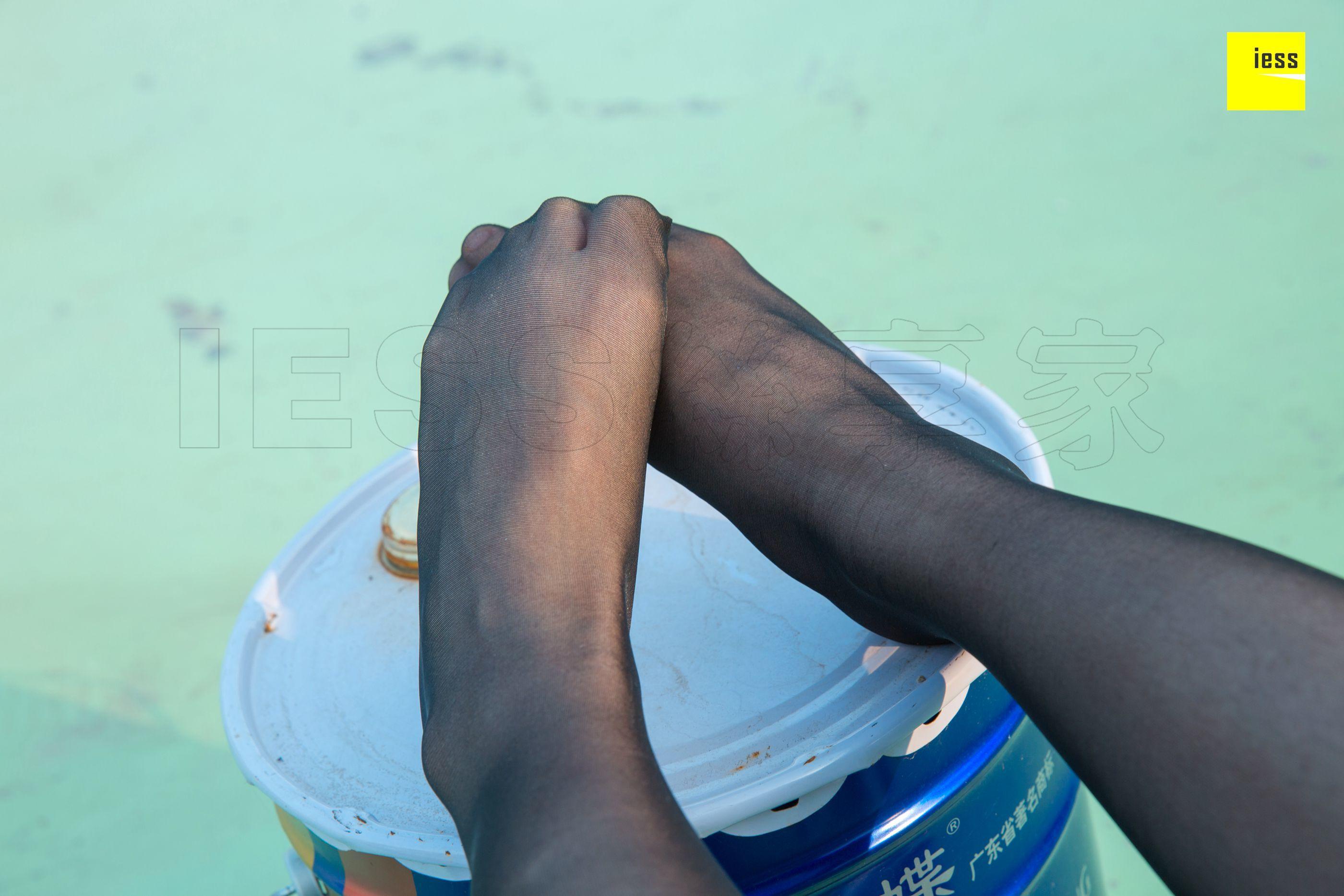 IESS异思趣向  2018.05.22 丝享家237：《快看！楼顶上有个黑丝女》暖暖