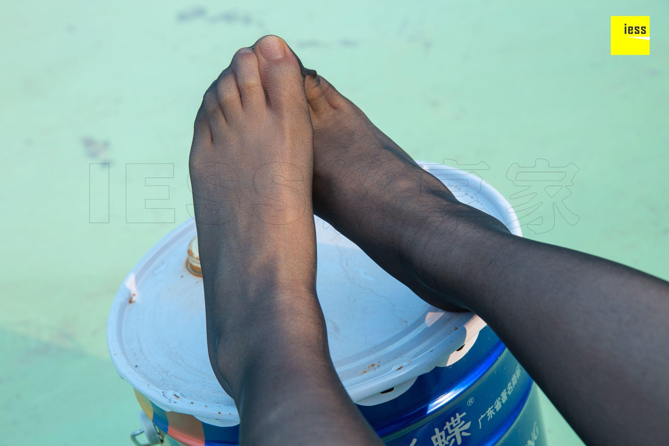 IESS异思趣向  2018.05.22 丝享家237：《快看！楼顶上有个黑丝女》暖暖