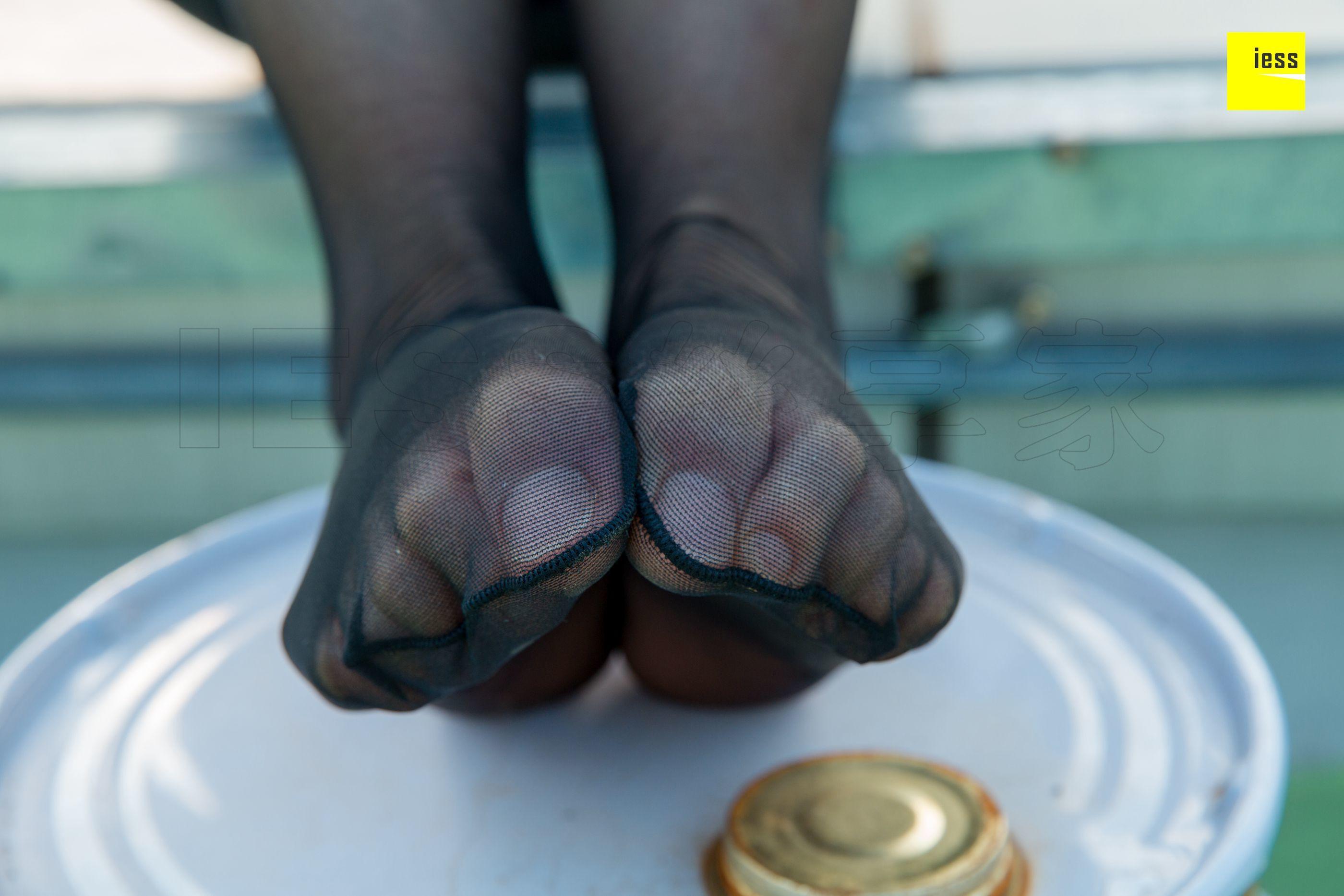 IESS异思趣向  2018.05.22 丝享家237：《快看！楼顶上有个黑丝女》暖暖