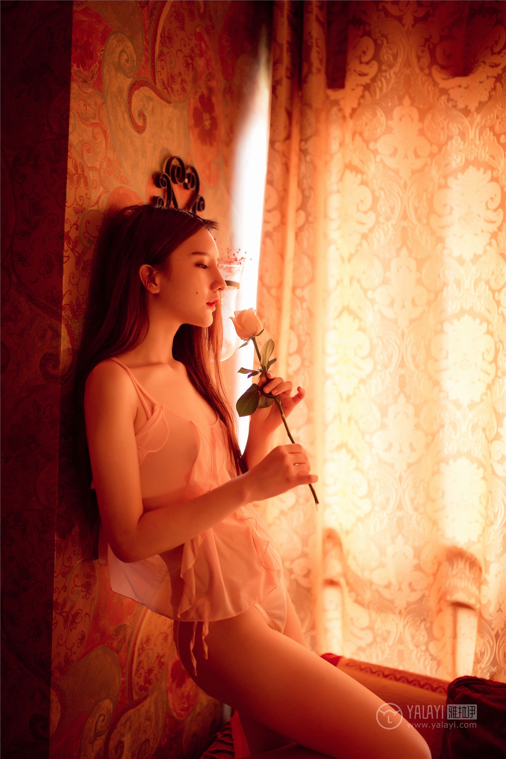 YALAYI 雅拉伊 2019.01.21 No.171 玫瑰 刘潇潇