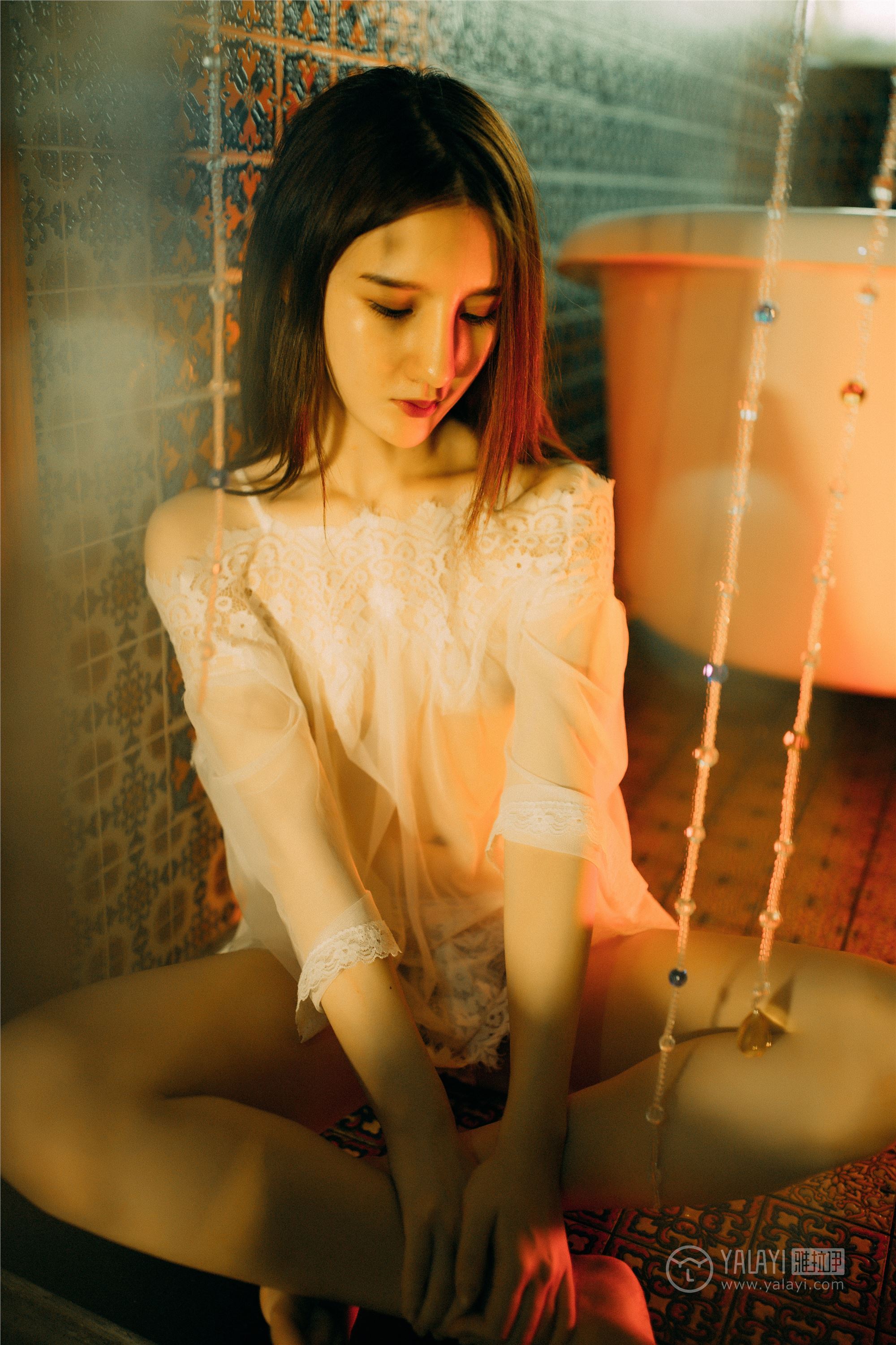 YALAYI 雅拉伊 2019.01.21 No.171 玫瑰 刘潇潇