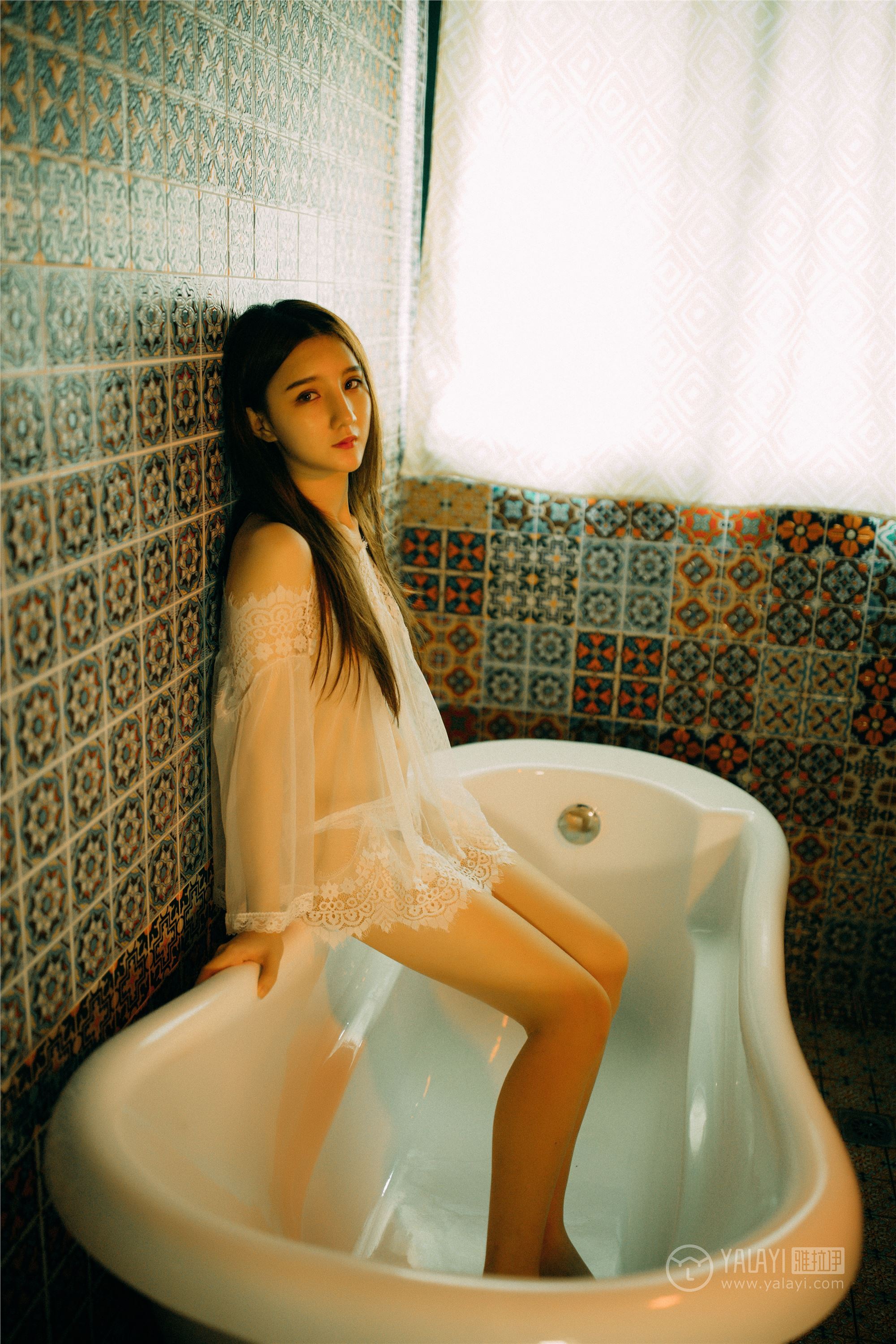 YALAYI 雅拉伊 2019.01.21 No.171 玫瑰 刘潇潇