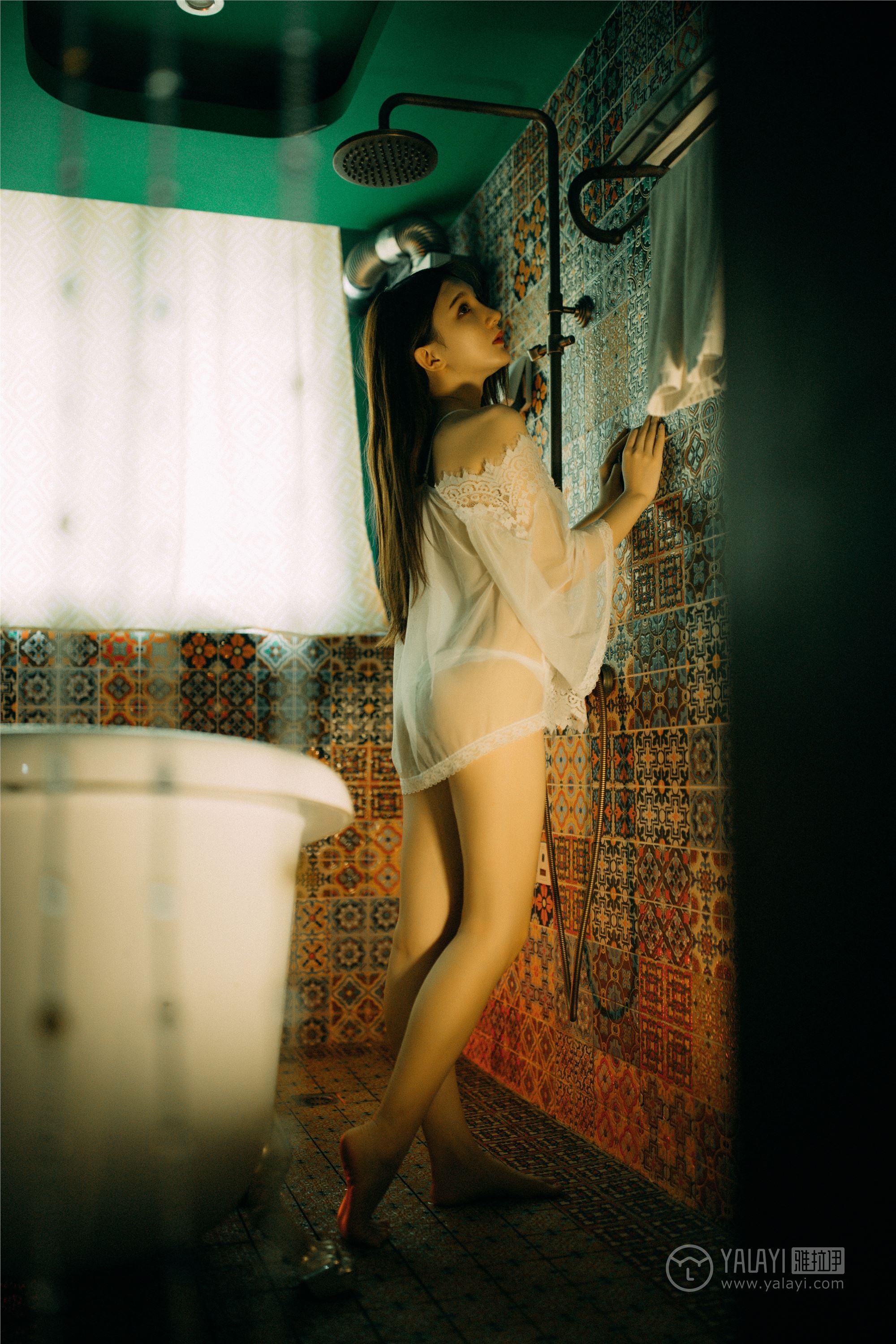 YALAYI 雅拉伊 2019.01.21 No.171 玫瑰 刘潇潇