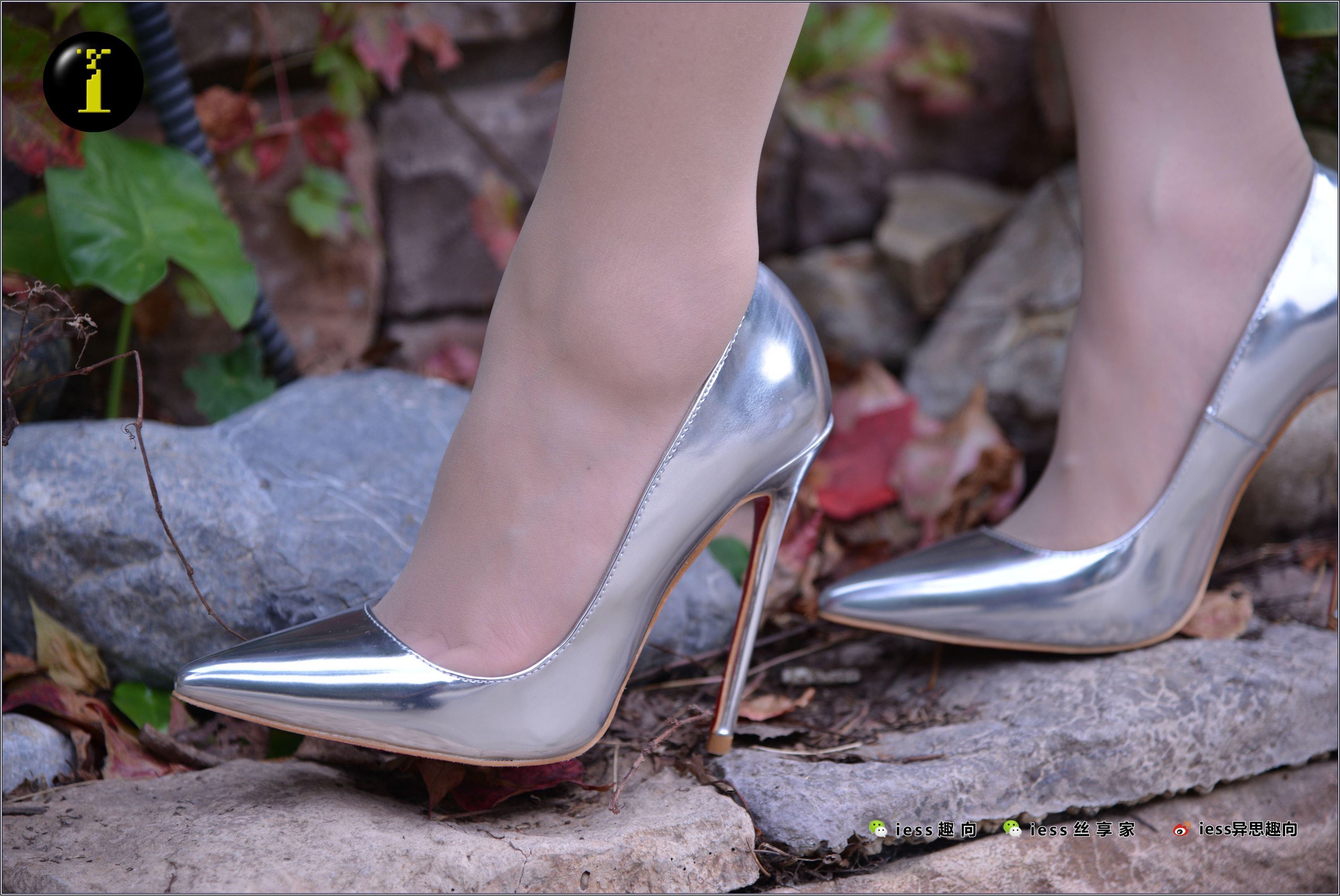 [IESS异思趣向] 普惠集 034 小捷 银色高跟鞋