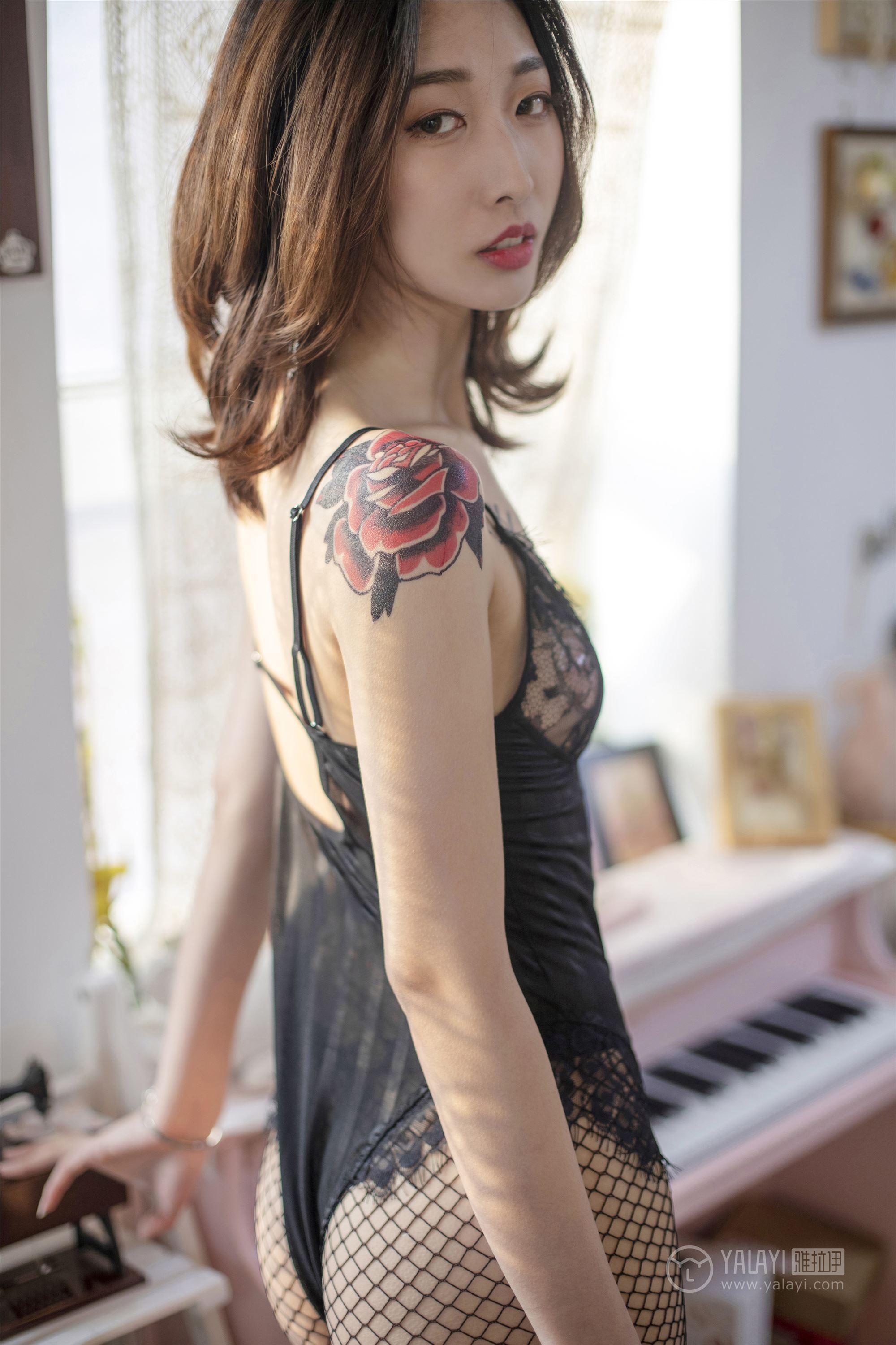 YALAYI雅拉伊 2019.02.01 No.181 窃窃丝语 佳佳