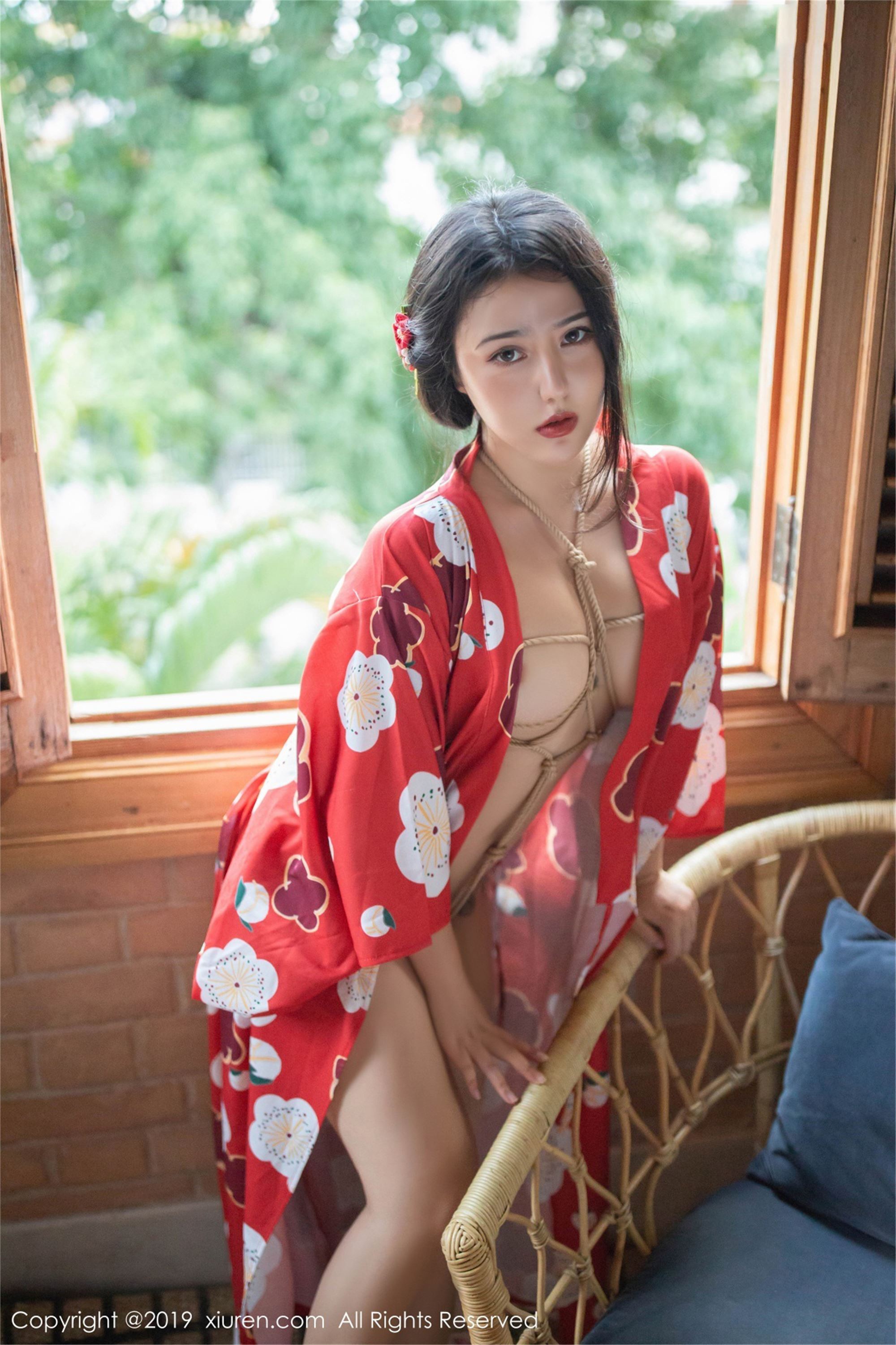 [XIUREN秀人网] 2019.06.11 No.1492 美臀女神 Manuela玛鲁娜