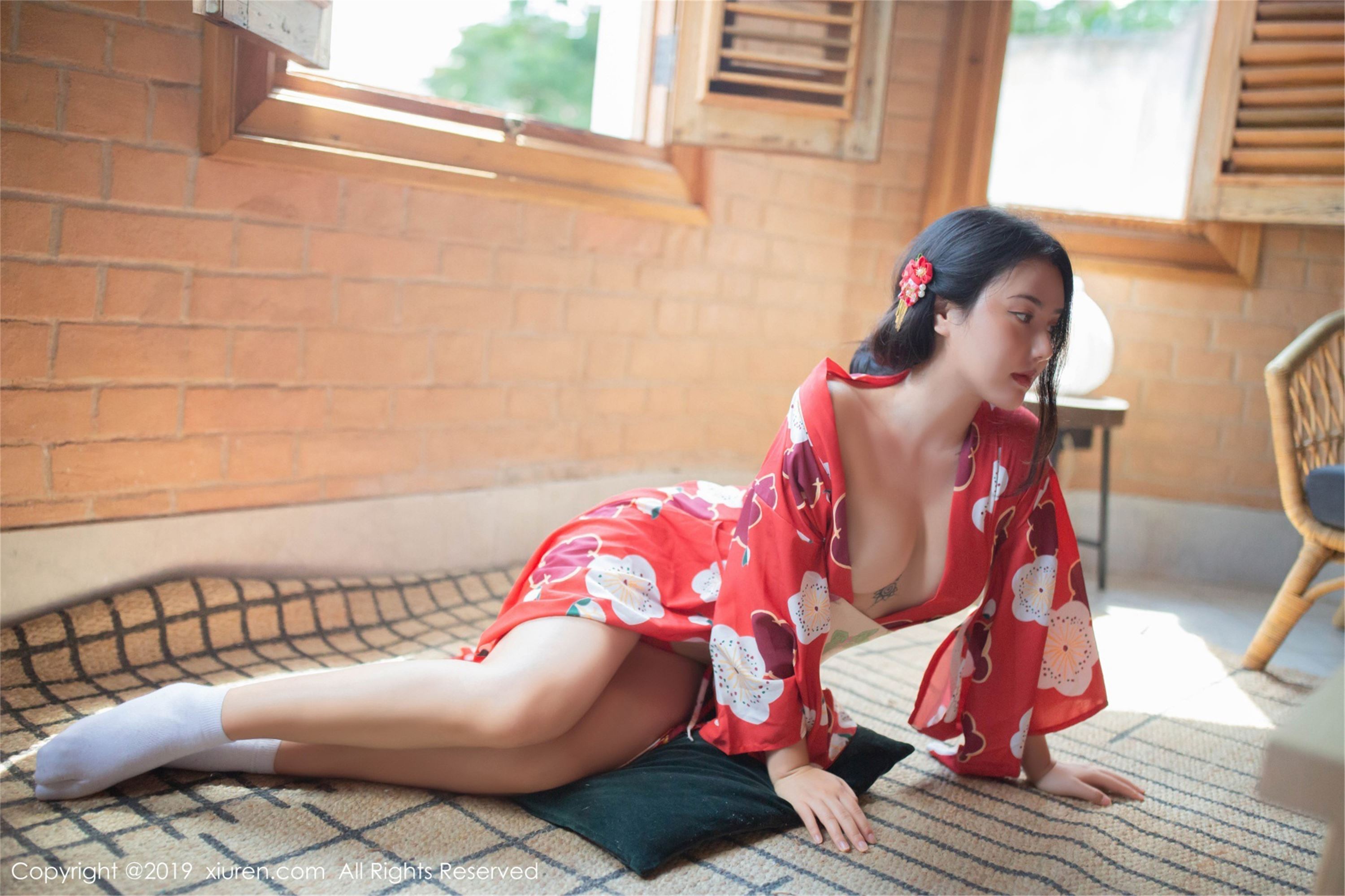 [XIUREN秀人网] 2019.06.11 No.1492 美臀女神 Manuela玛鲁娜