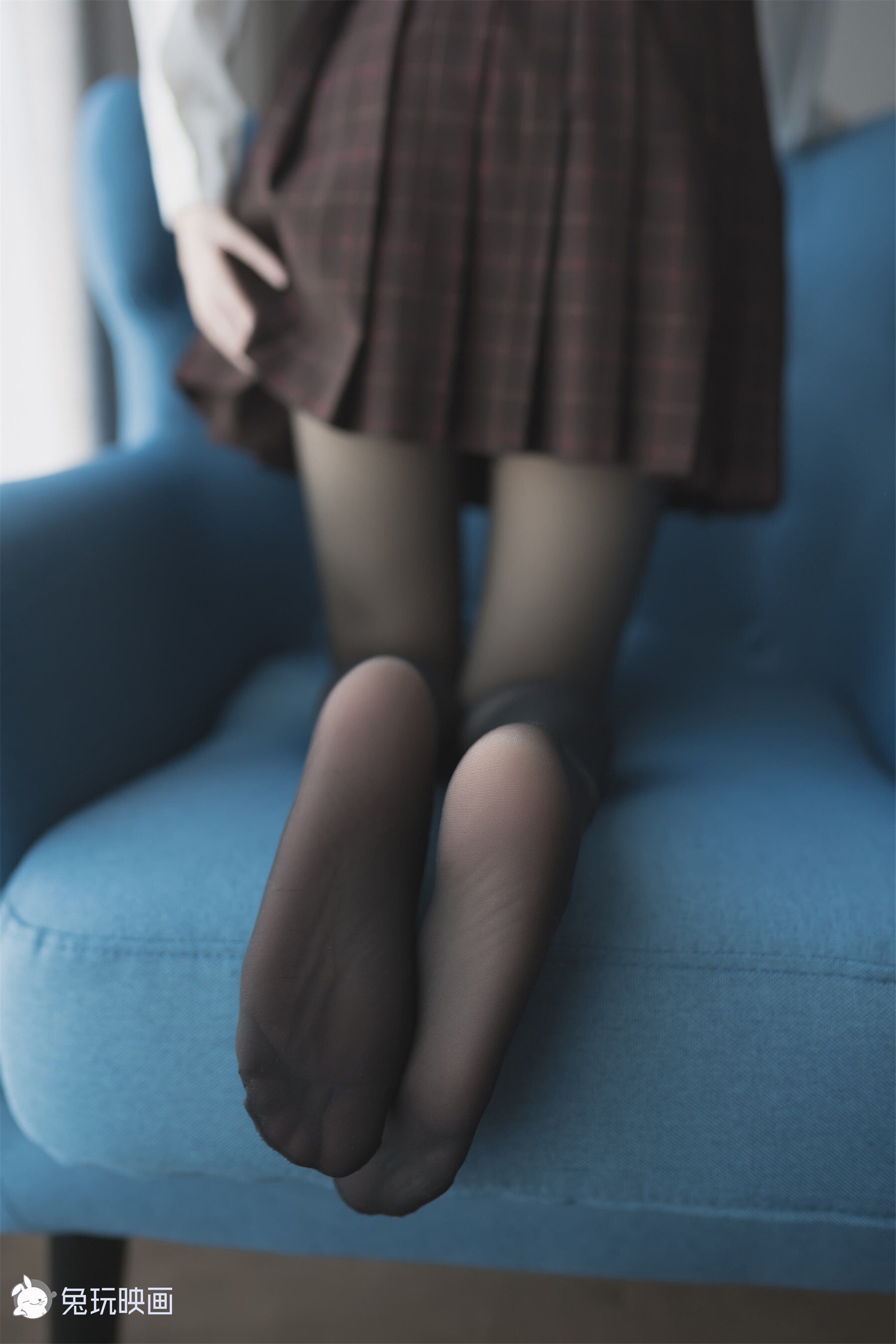 兔玩映画系列 Vol.051 蓝椅子上的黑丝少女