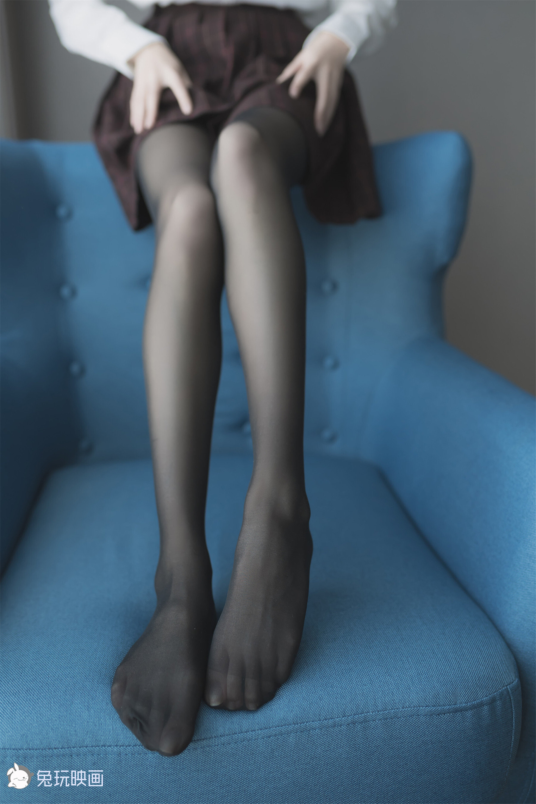 兔玩映画系列 Vol.051 蓝椅子上的黑丝少女